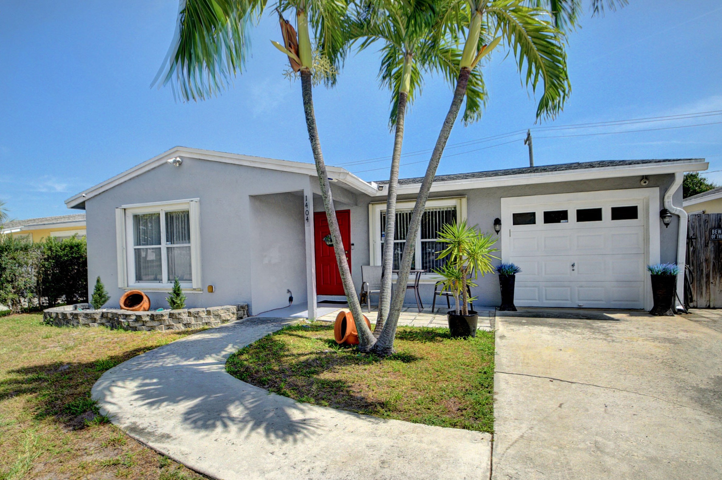 1404 Cardinal Ln, Lake Worth, FL 33462-4208