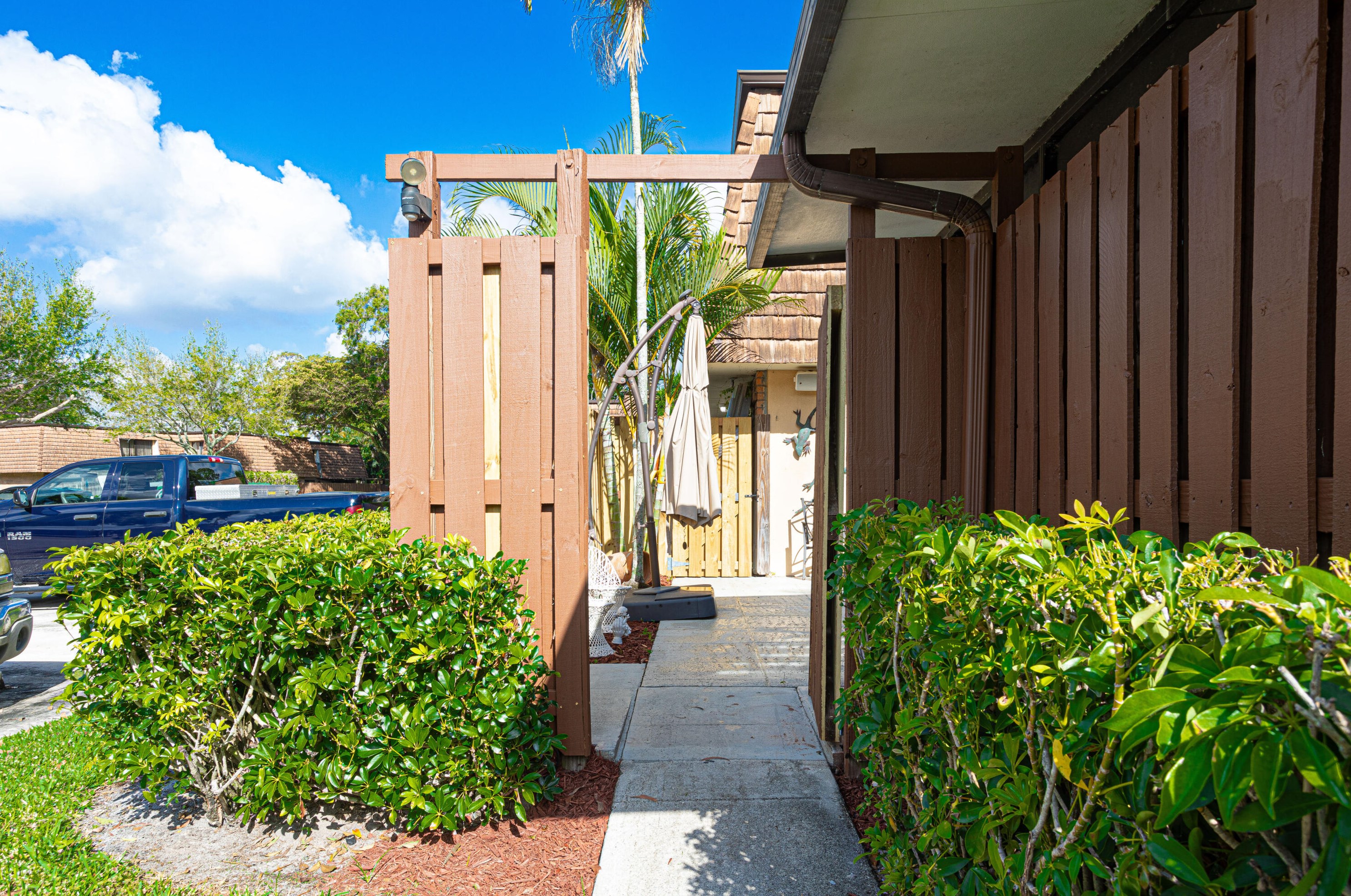 2115 21st Ln, Lake Worth, FL 33463-3574