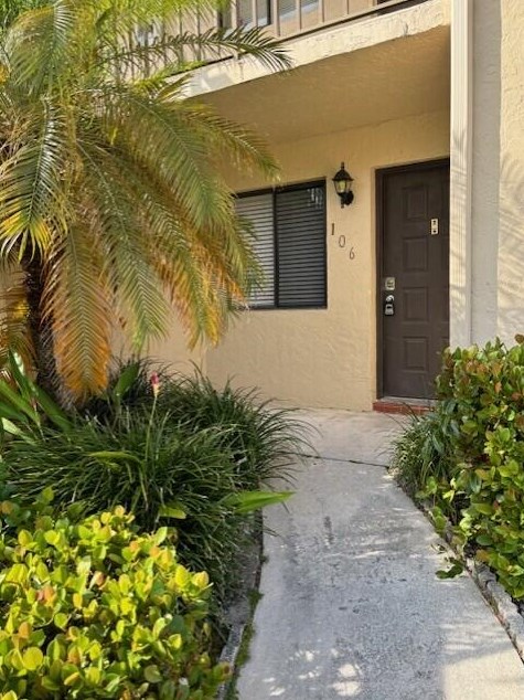 6649 Somerset Dr #106, Boca Raton, FL 33433