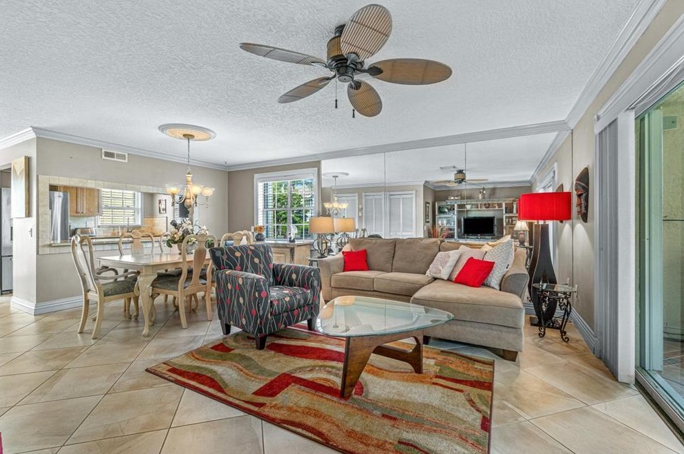 338 Waterside Dr, Lake Worth, FL 33462-6172
