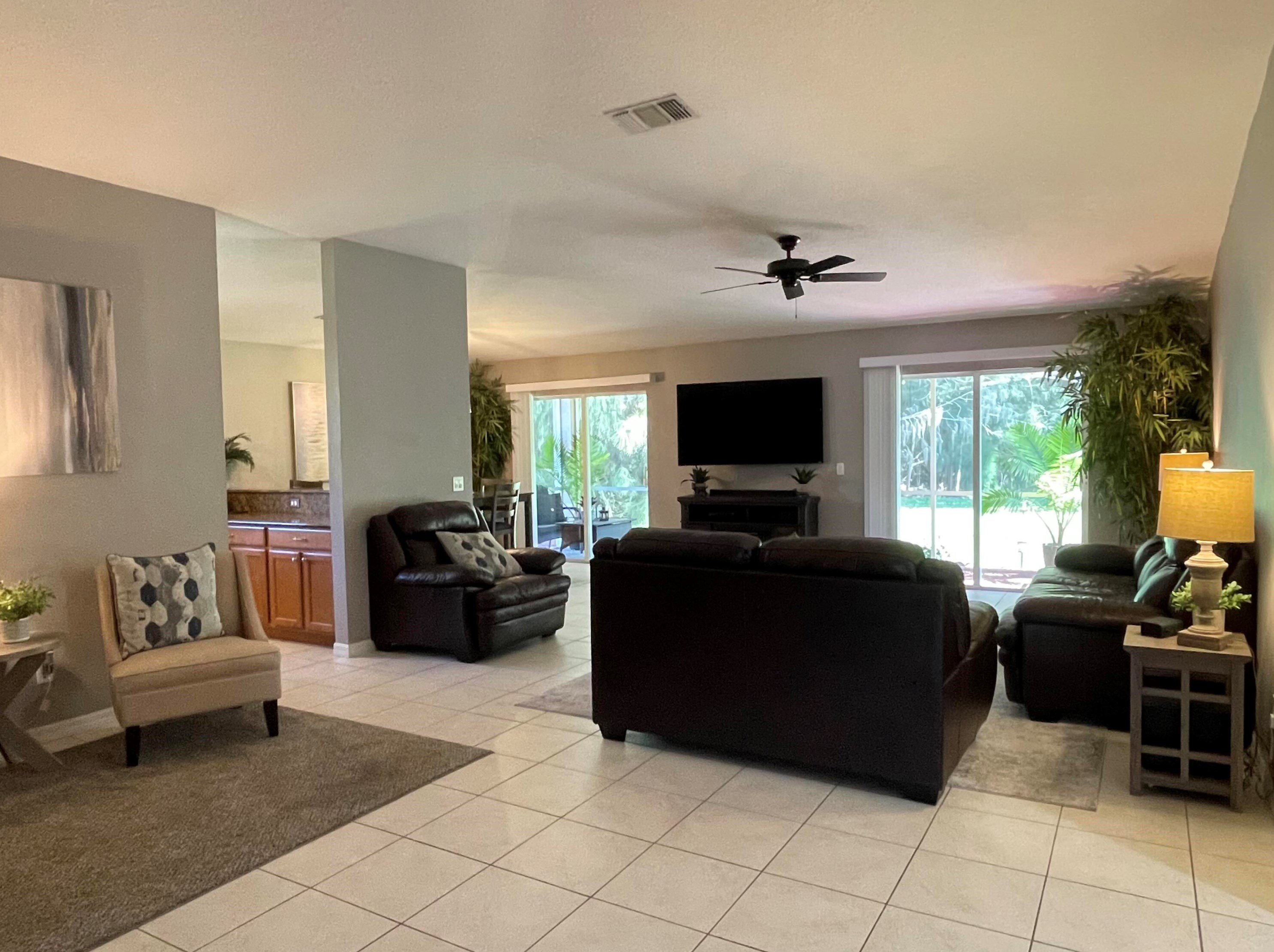 6404 Las Palmas Way, Fort Pierce FL  34952-9033 exterior