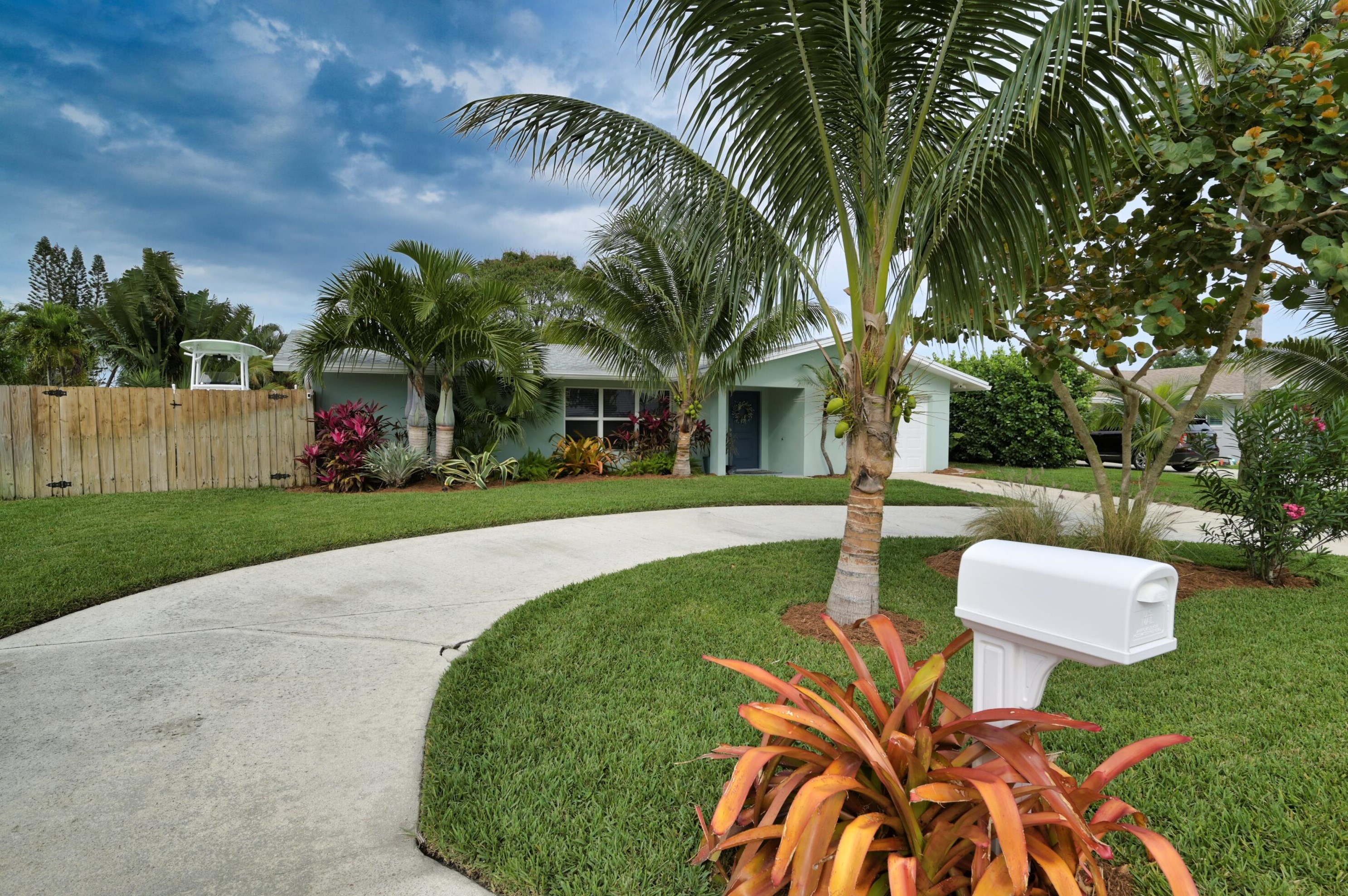 3849 Flag Dr, West Palm Beach, FL 33410-4771