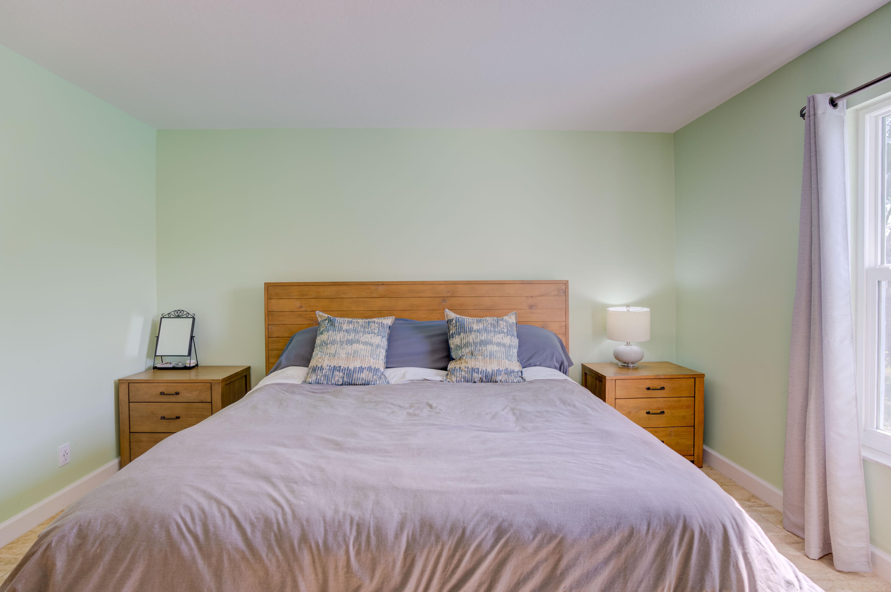 49 Chapel Ct, Jupiter FL 33469-2168 exterior