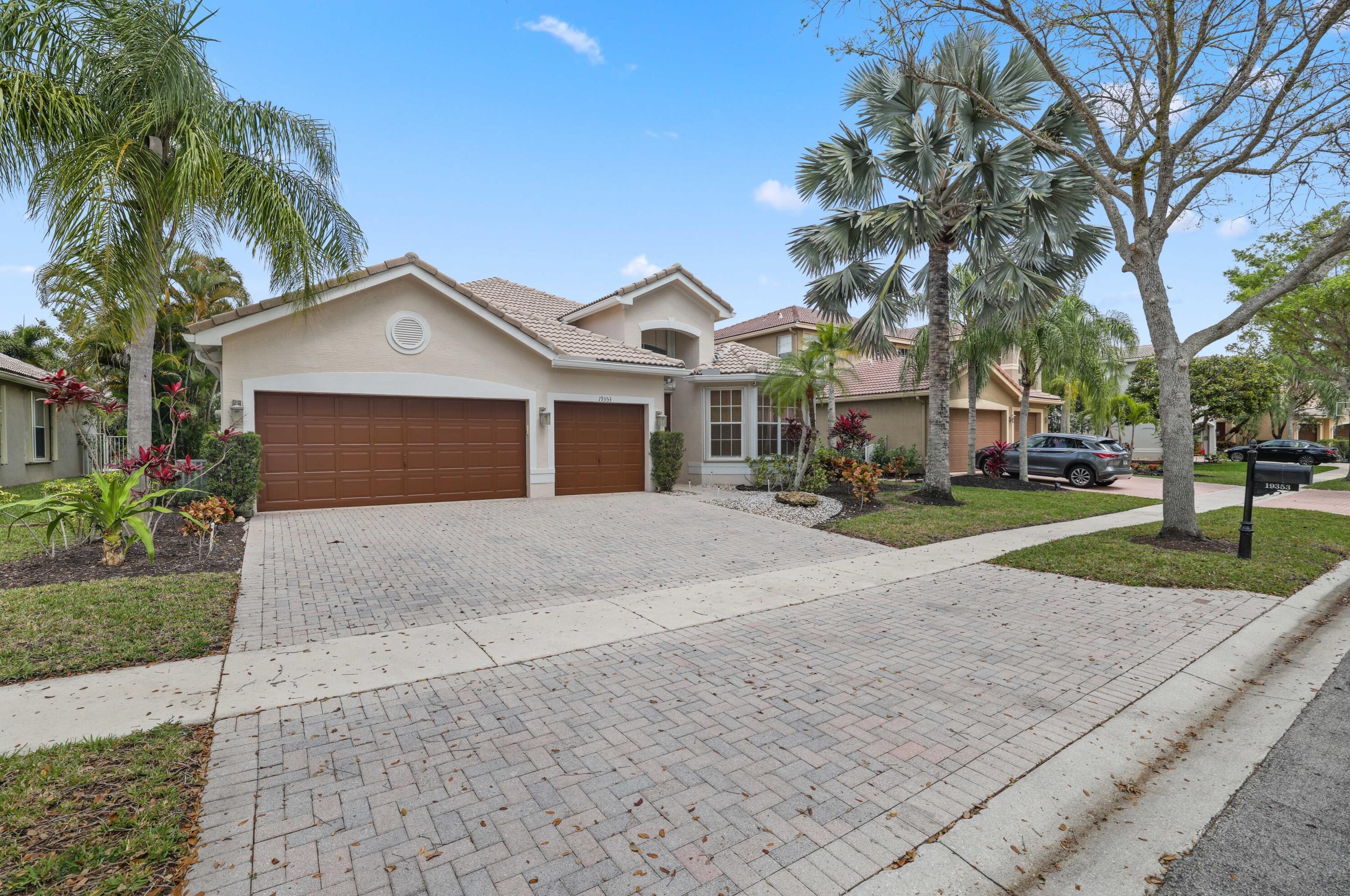 19353 Skyridge Cir, Boca Raton, FL 33498-6211