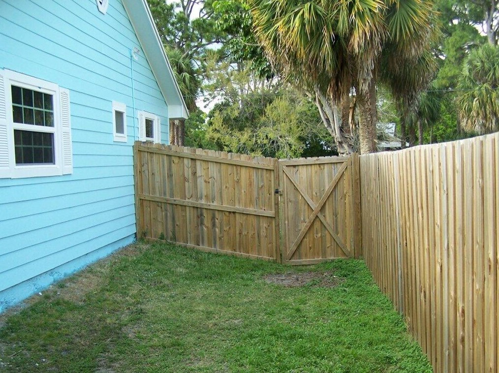 2014 Sunset Trl, Palm City FL  34990-3215 exterior