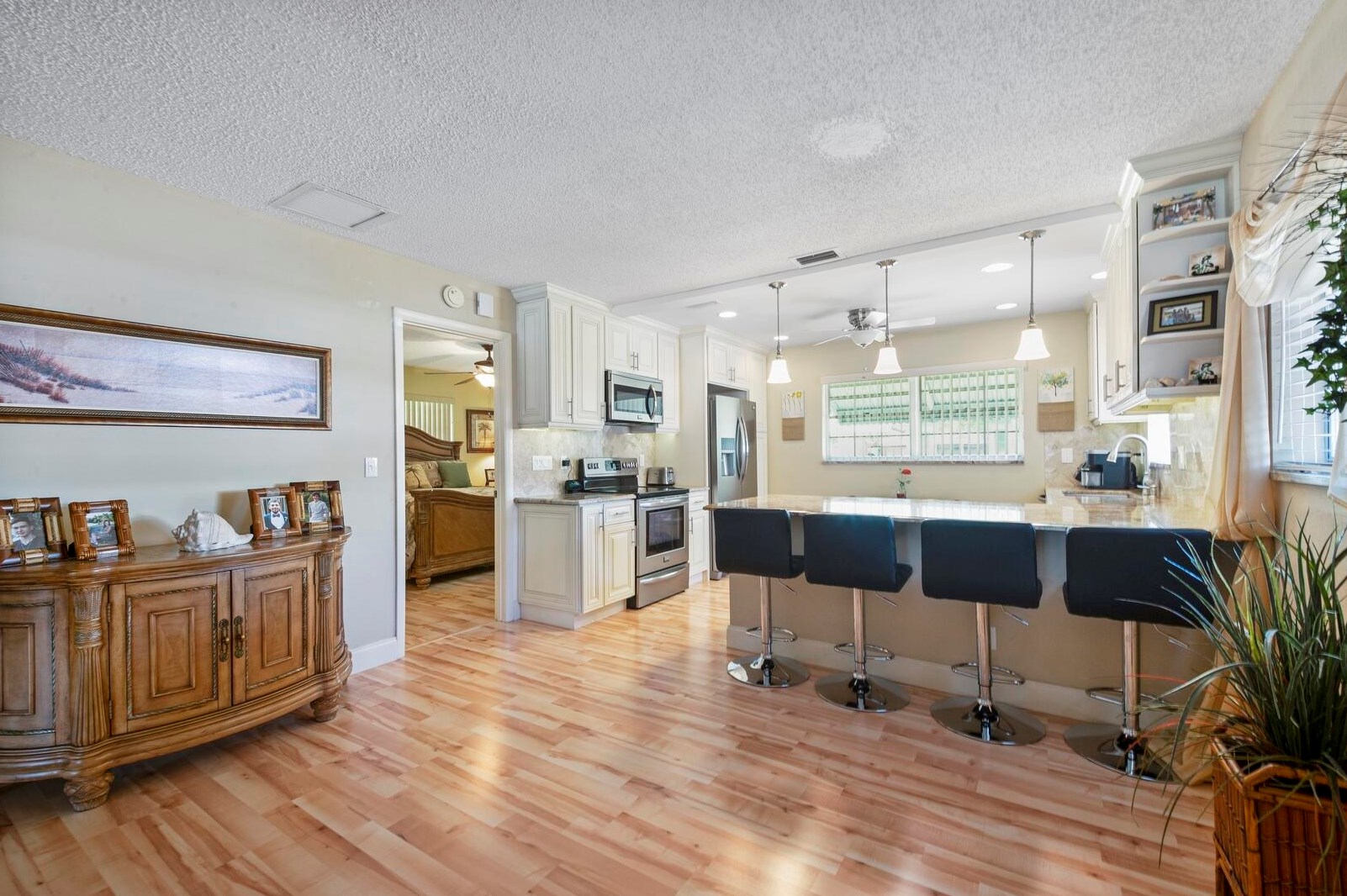 841 Meadowlark Ln, Delray Beach, FL 33445-1868