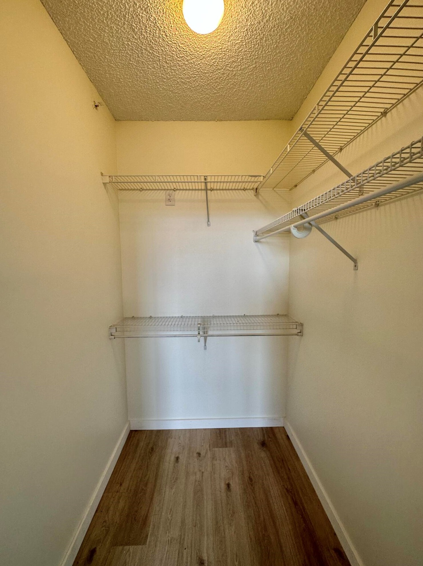 1000 Scotia Dr, Lake Worth FL 33462-7036 exterior