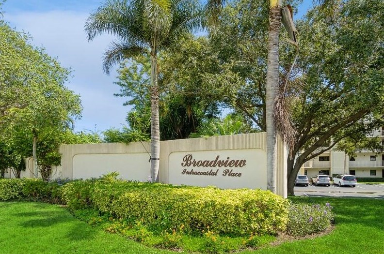 200 Intracoastal Pl #305, Jupiter, FL 33469