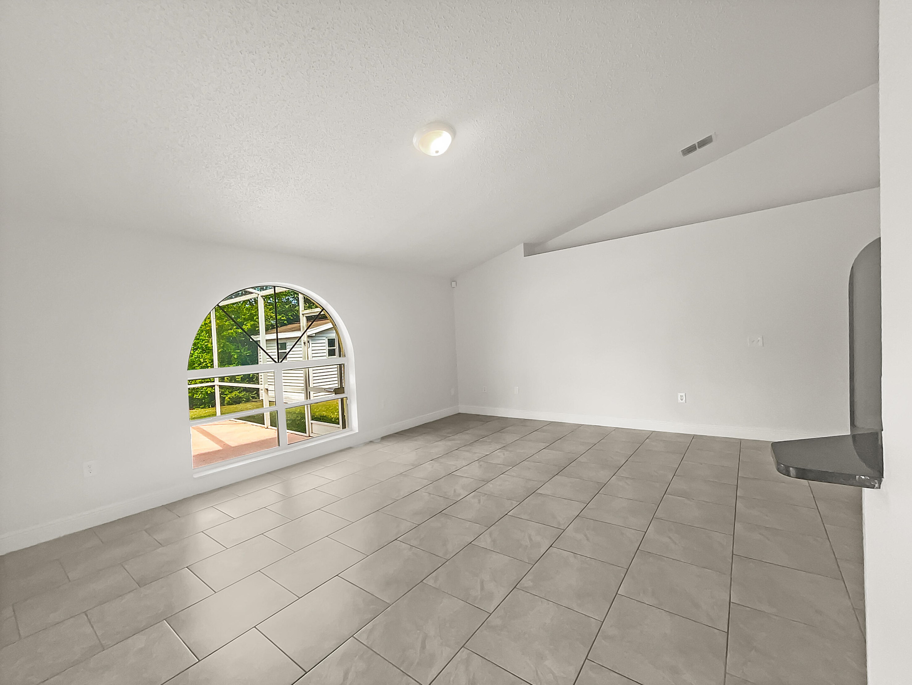 213 Ray Ave, Fort Pierce FL 34983-3067 exterior