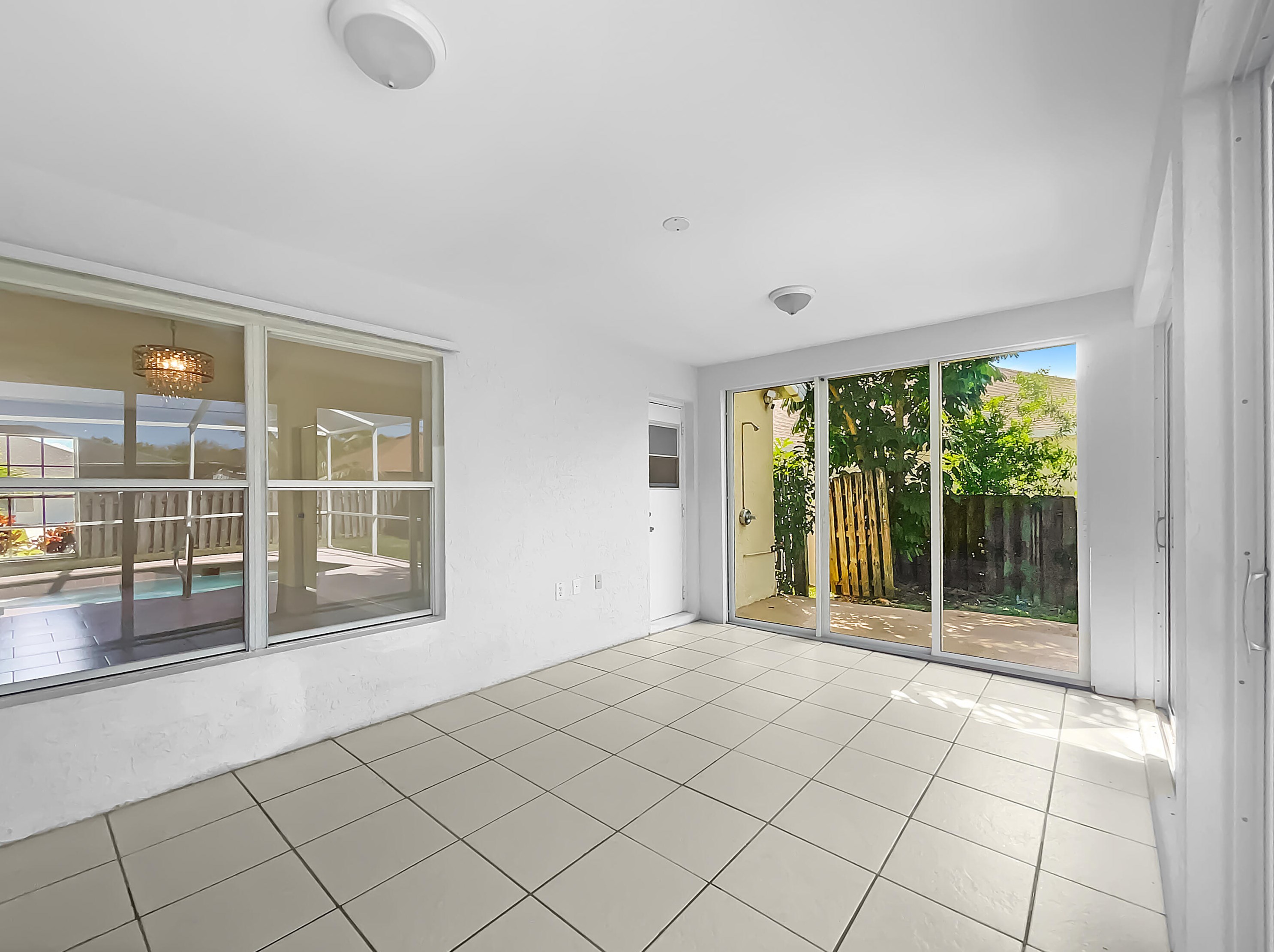 213 Ray Ave, Fort Pierce FL 34983-3067 exterior