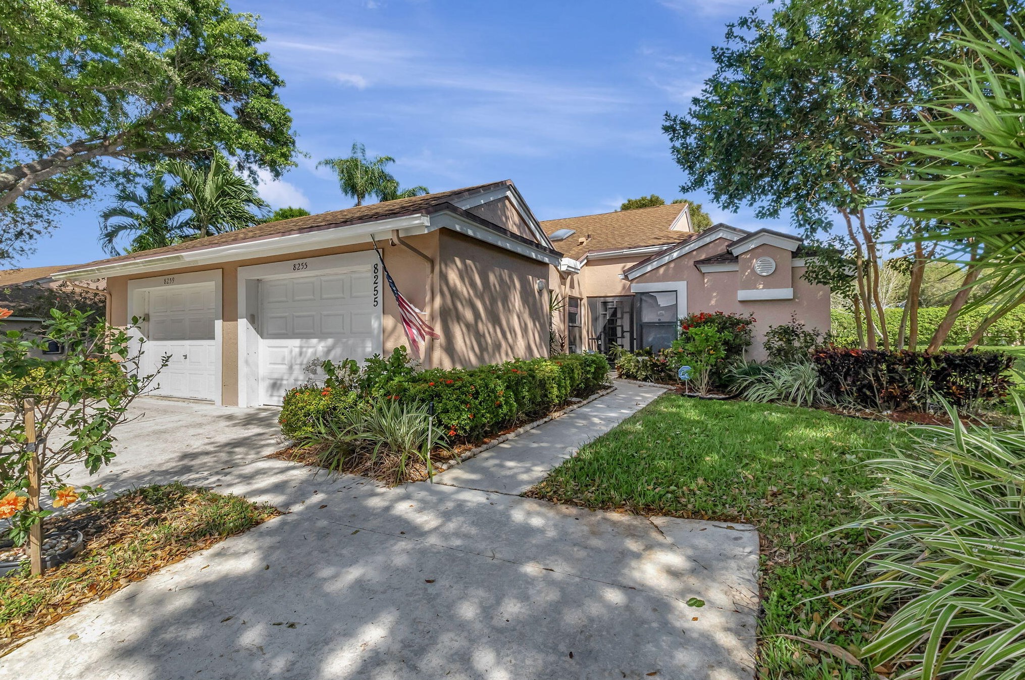 8255 Springlake Dr, Boca Raton, FL 33496