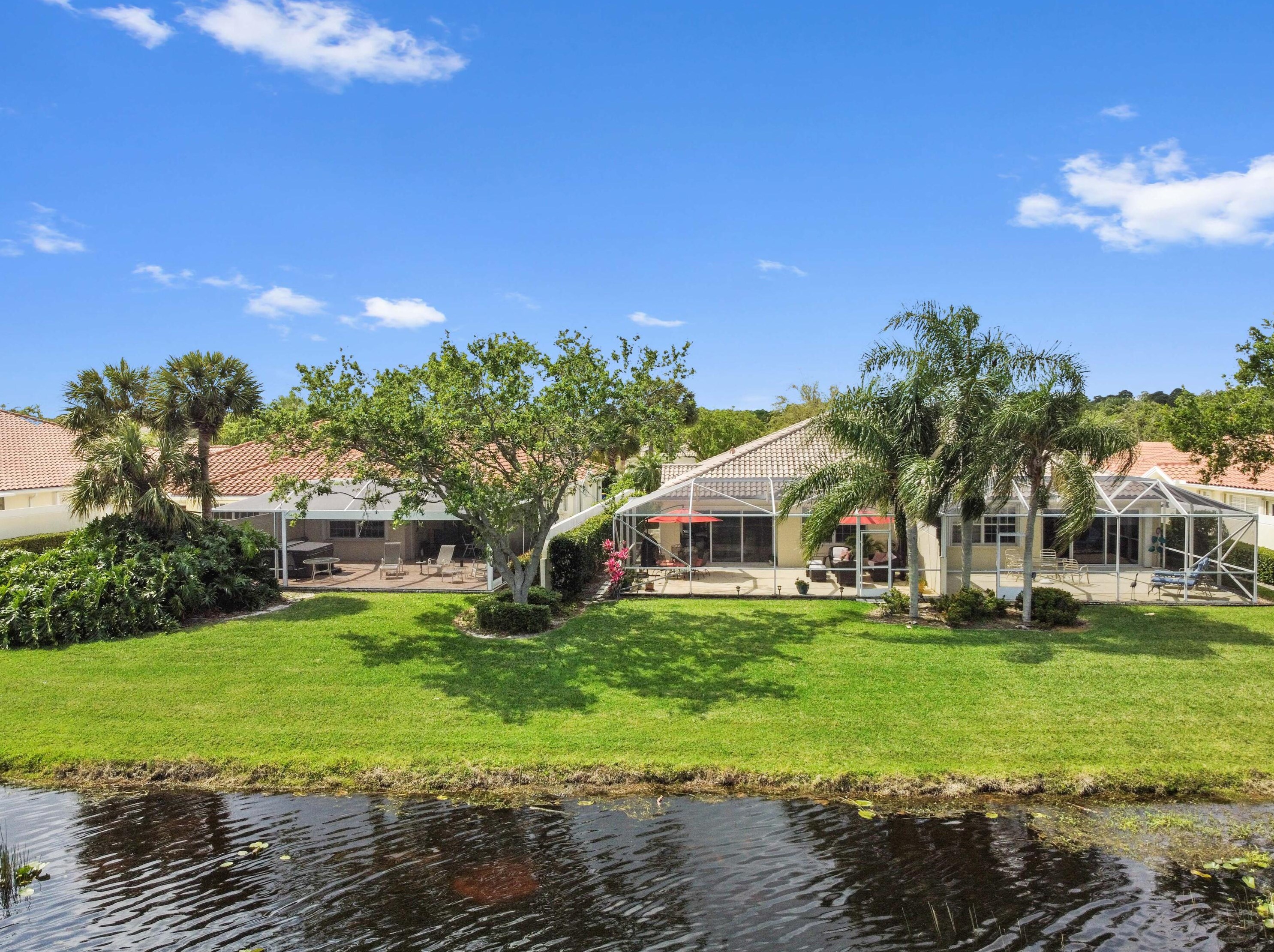 8065 Peppercorn Ct, Hobe Sound FL  33455-8264 exterior