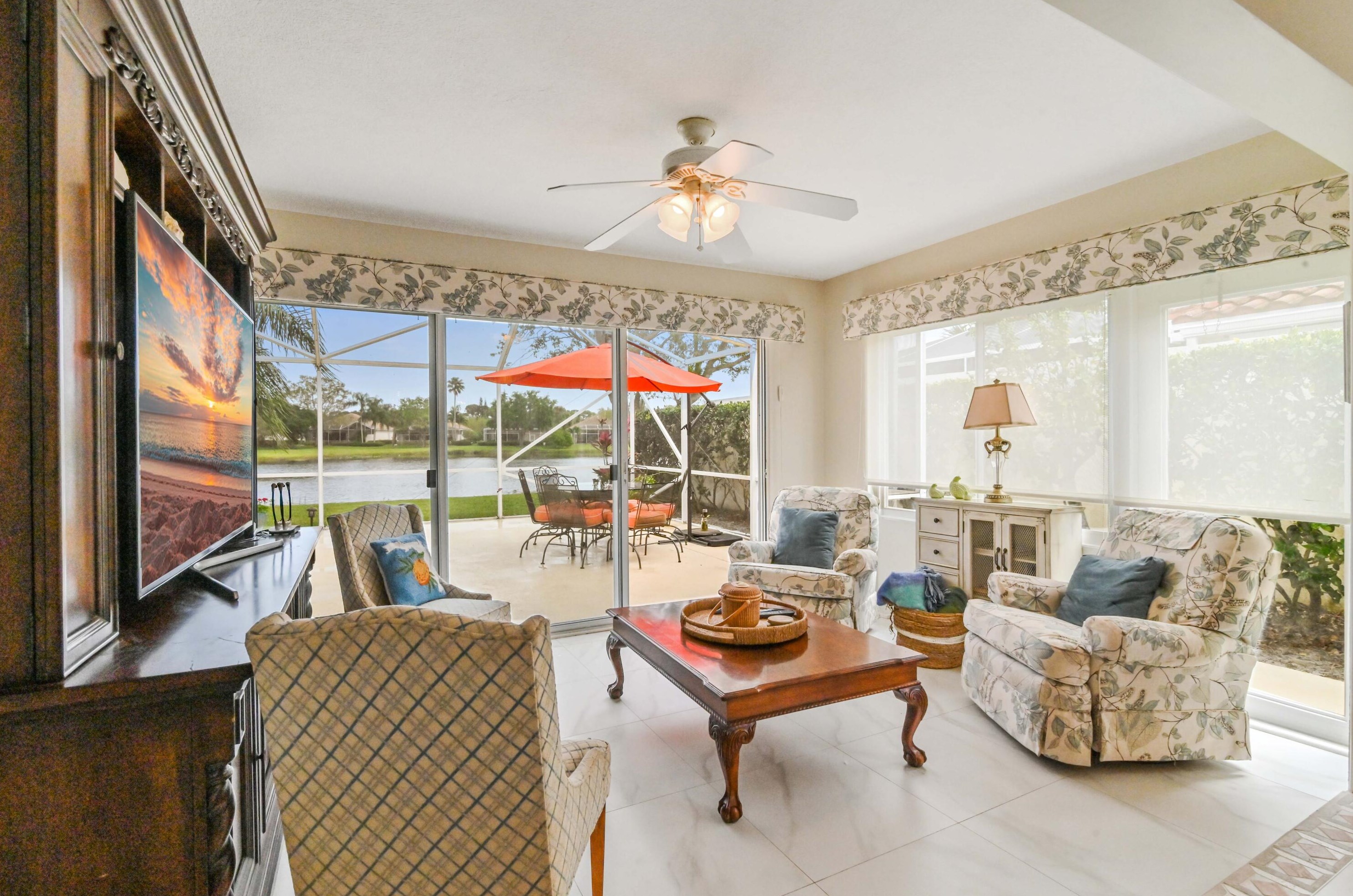 8065 Peppercorn Ct, Hobe Sound FL  33455-8264 exterior