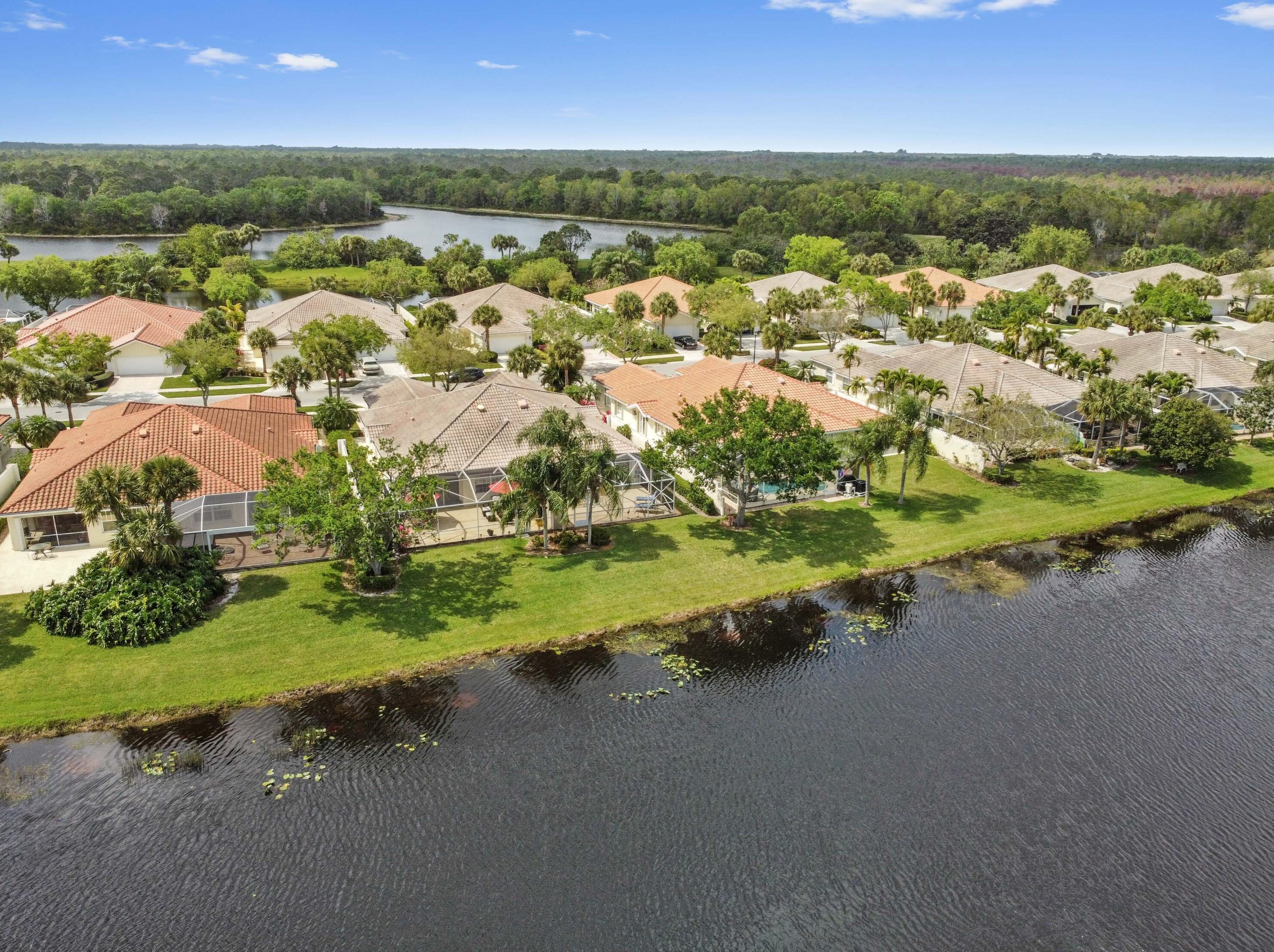 8065 Peppercorn Ct, Hobe Sound FL  33455-8264 exterior