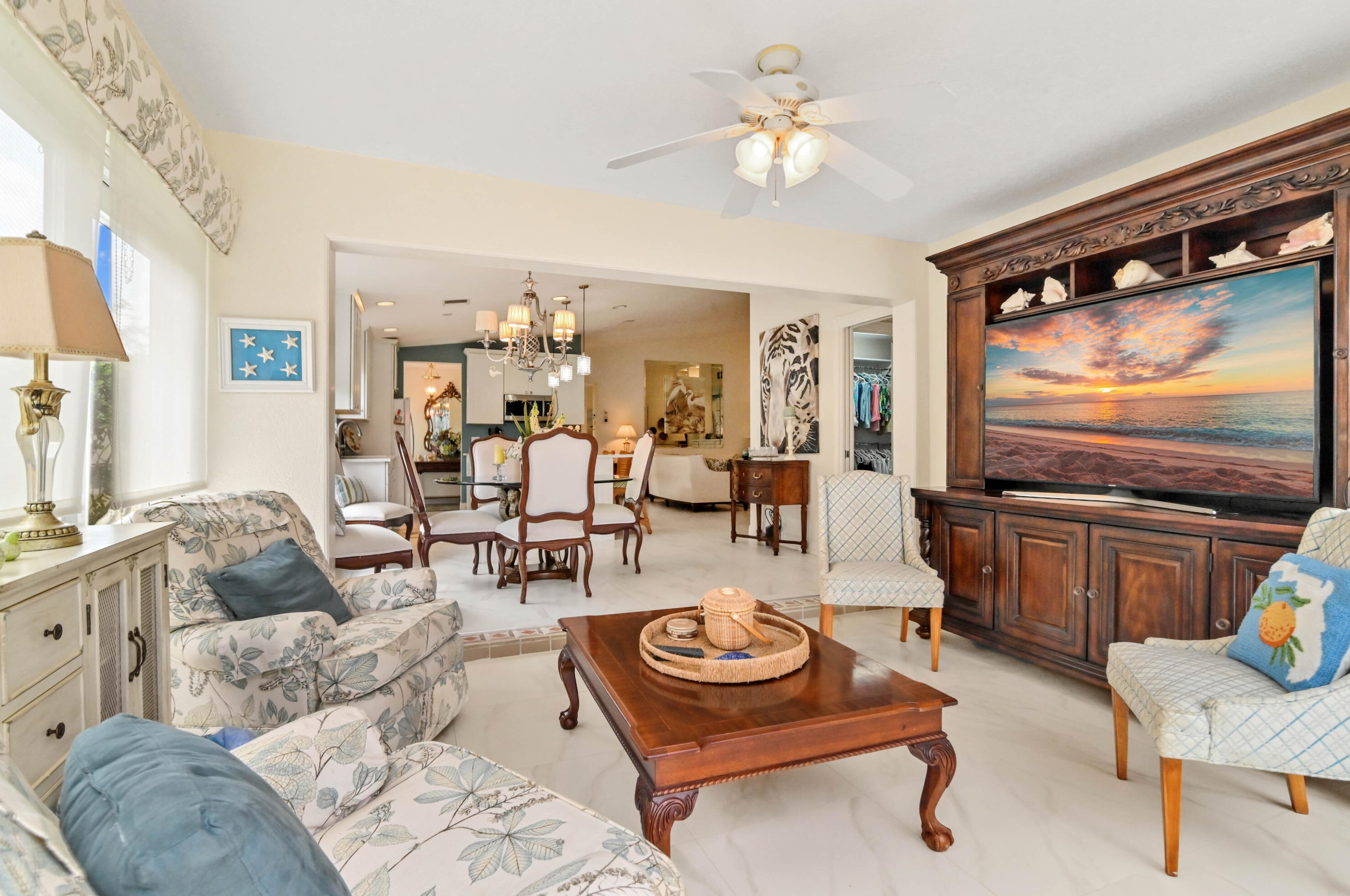 8065 Peppercorn Ct, Hobe Sound FL  33455-8264 exterior