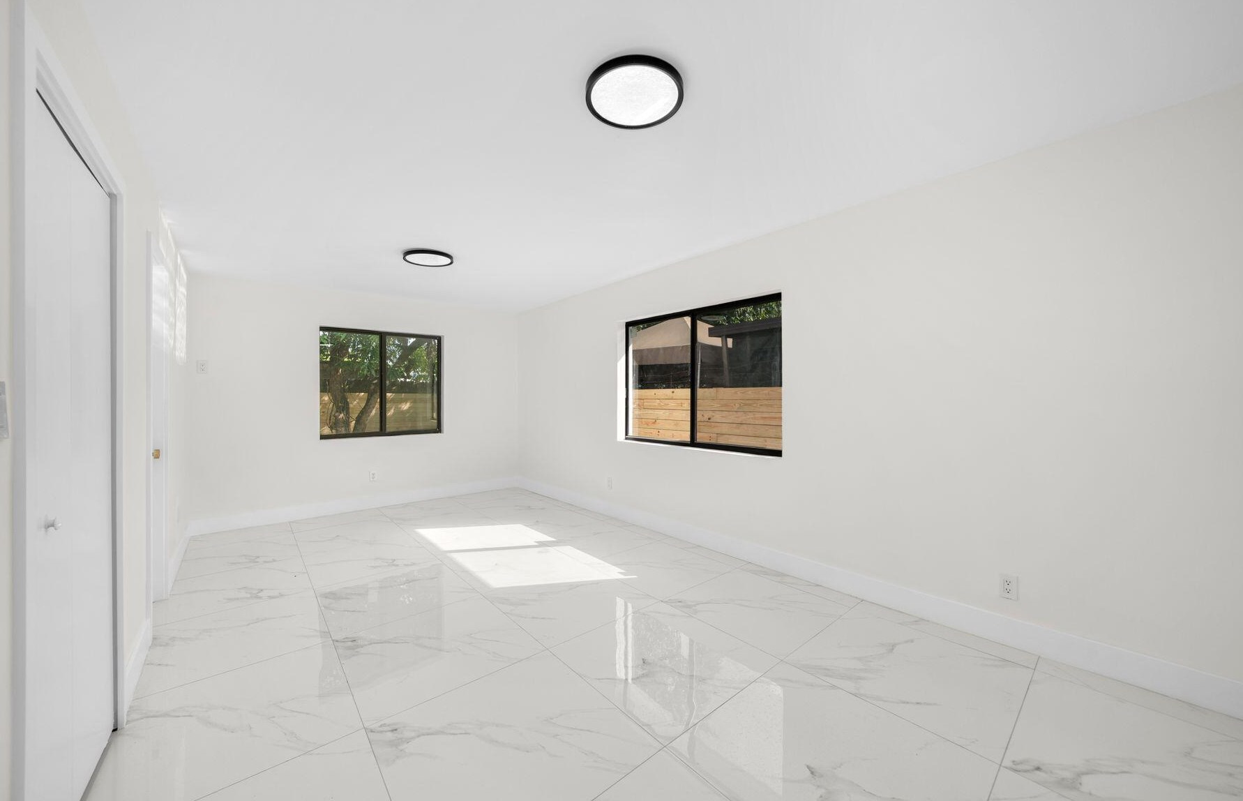 1367 41st St, Miami FL  33142-4889 exterior