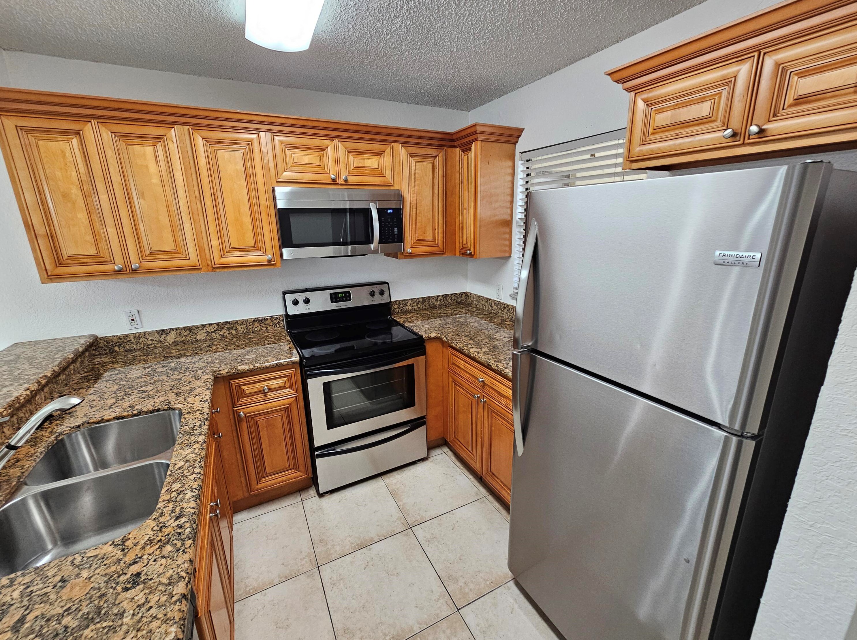 1720 Windorah Way Apt E, West Palm Beach, FL