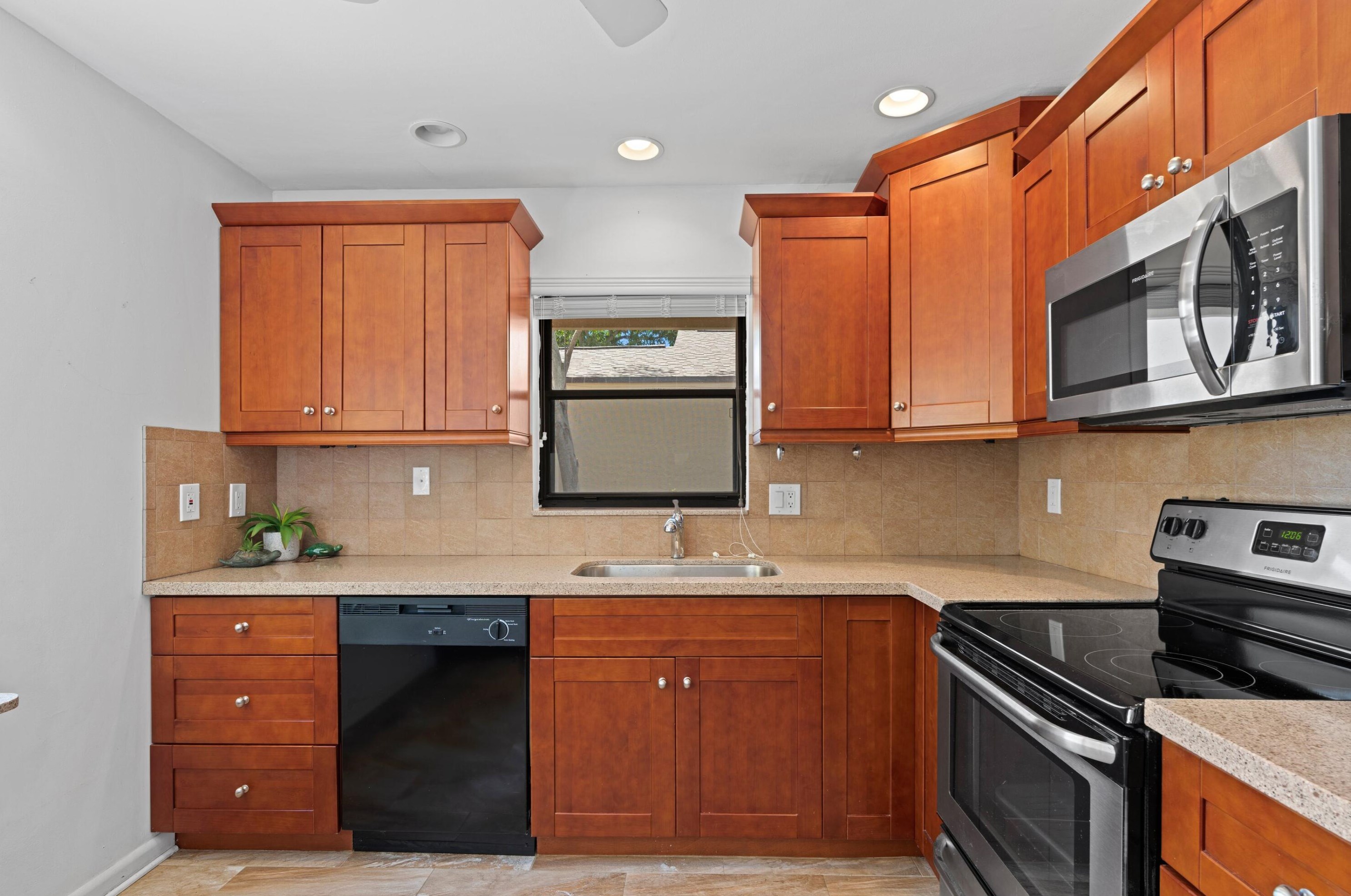 2620 10th St, Delray Beach, FL 33445-2058