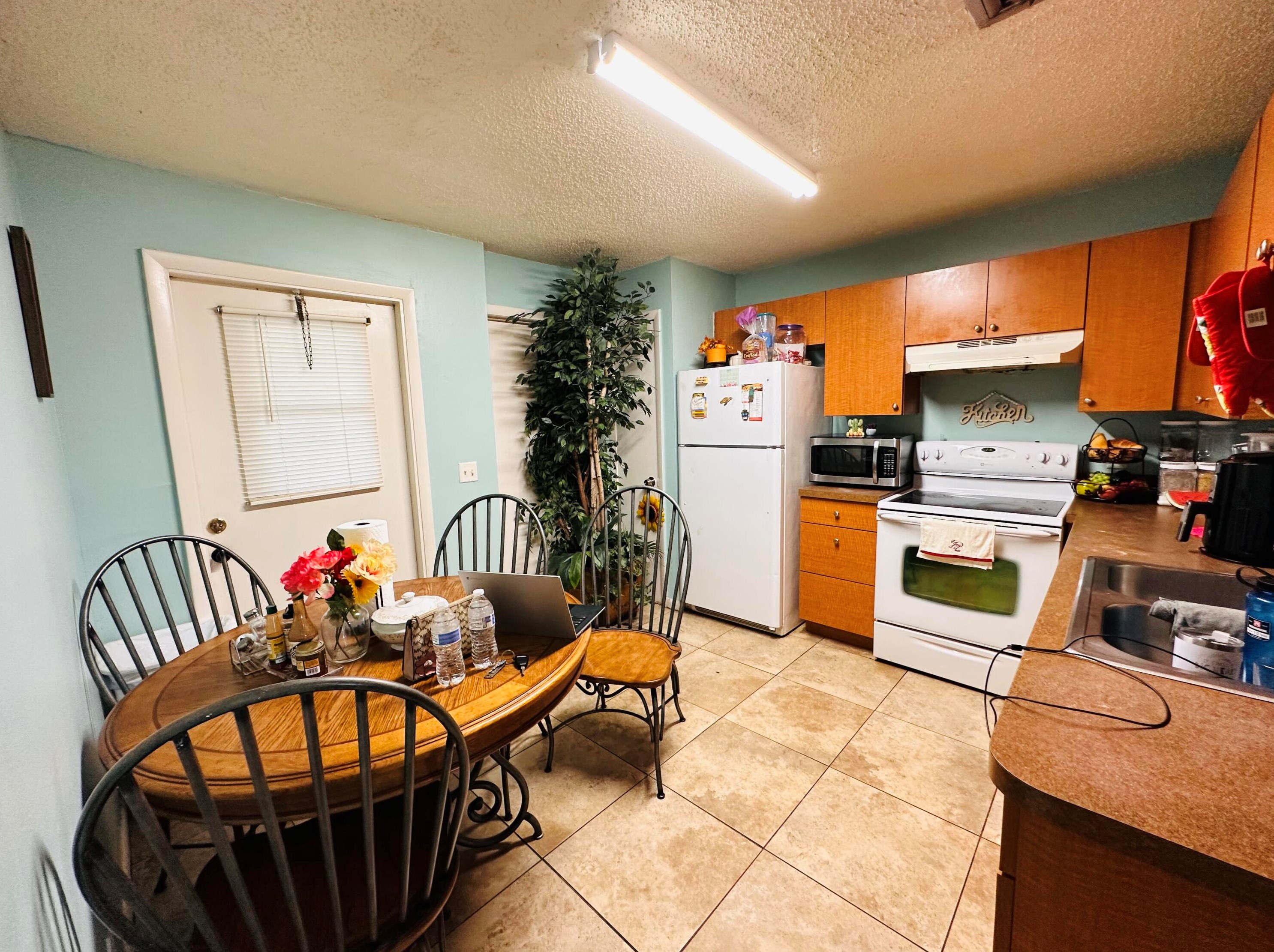 510 Wisteria Ave, Fort Pierce FL 34982-5967 exterior