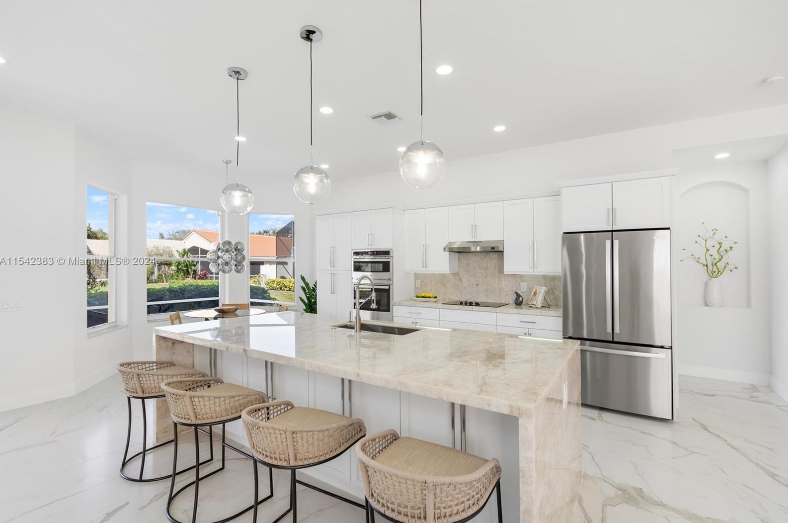 6635 Bali Hai Dr, Boynton Beach FL 33437-7046 exterior