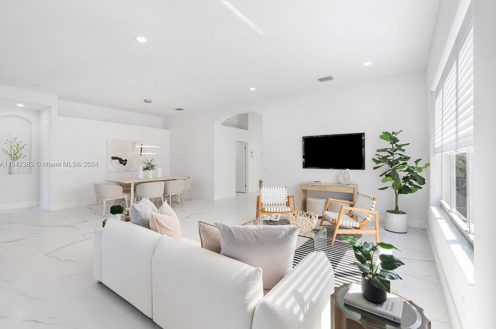 6635 Bali Hai Dr, Boynton Beach FL 33437-7046 exterior