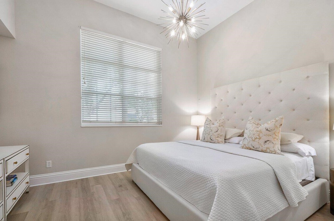 156 Sunset Bay Dr, West Palm Beach FL  33418-4587 exterior