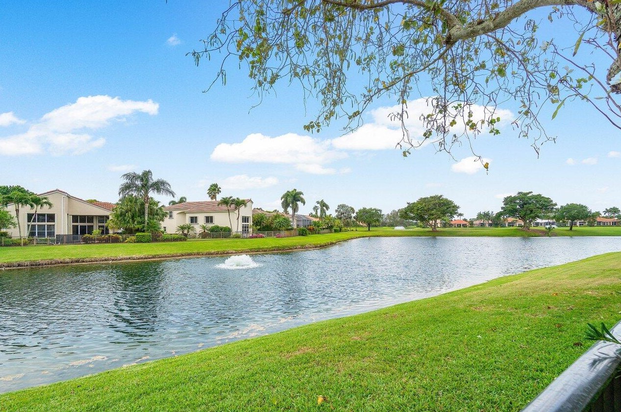 156 Sunset Bay Dr, West Palm Beach FL  33418-4587 exterior