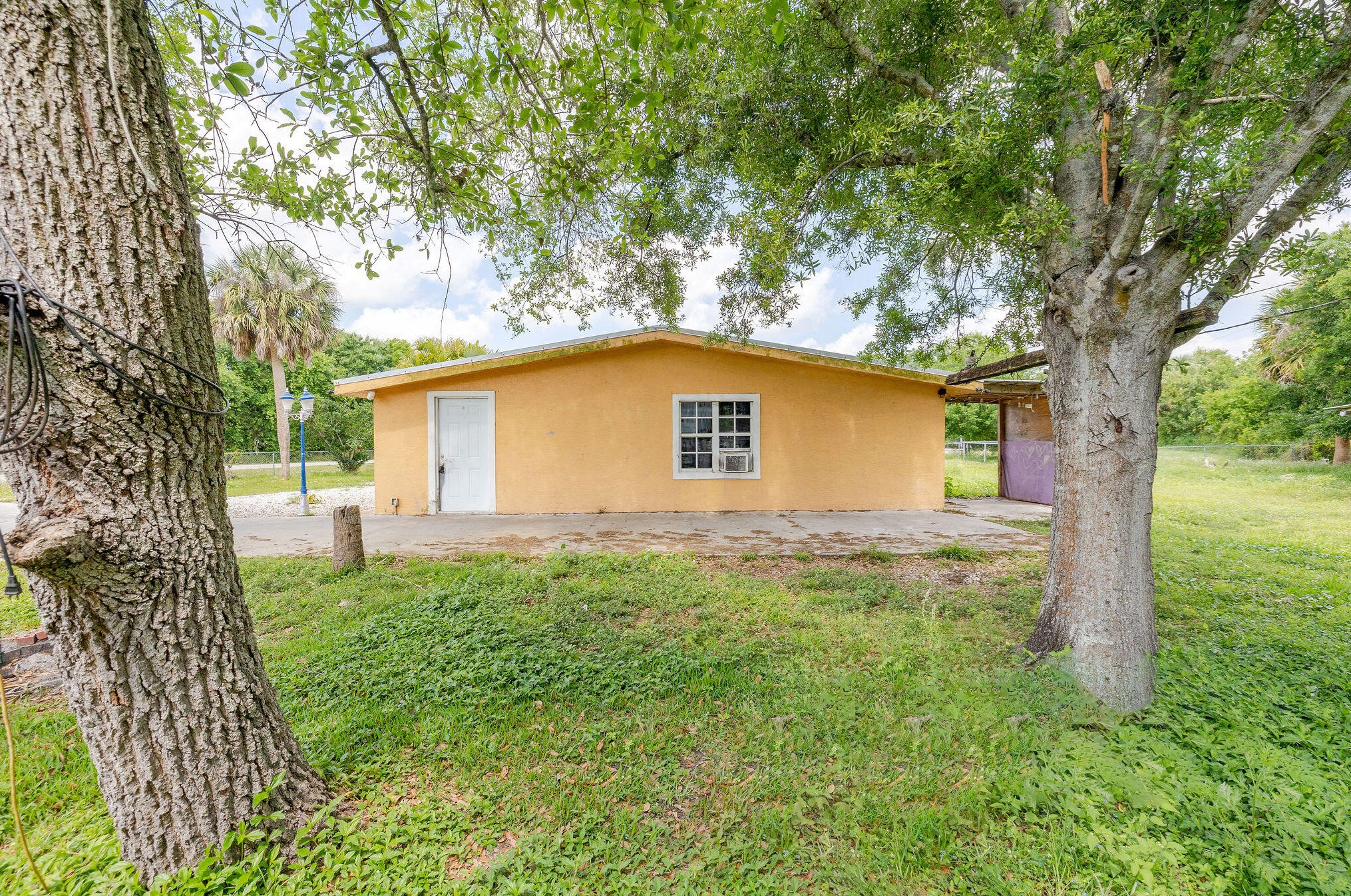 3670 27th Ave, Okeechobee, FL 34972-1477