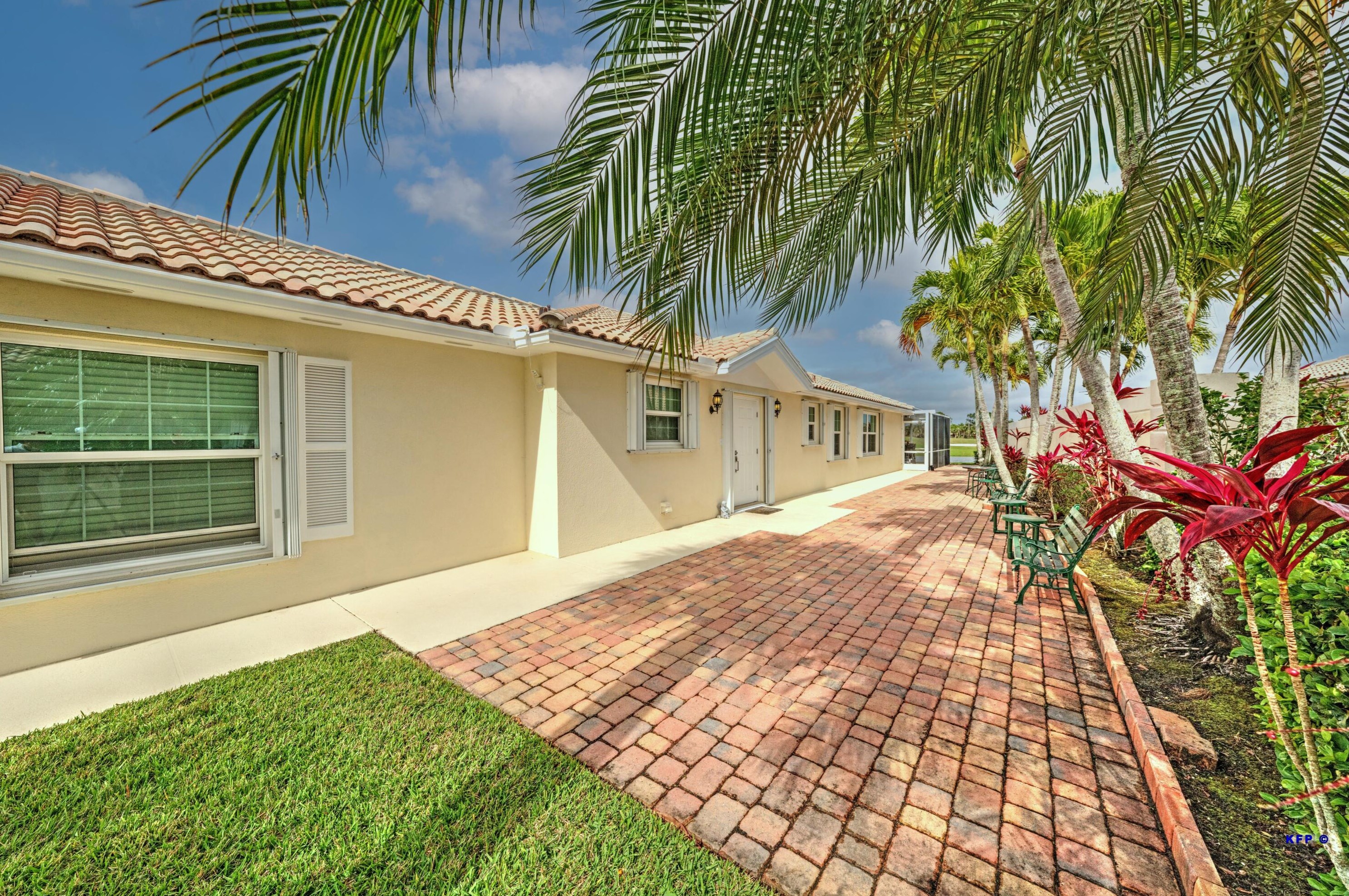 8329 Se Paurotis Ln, Hobe Sound, FL 33455