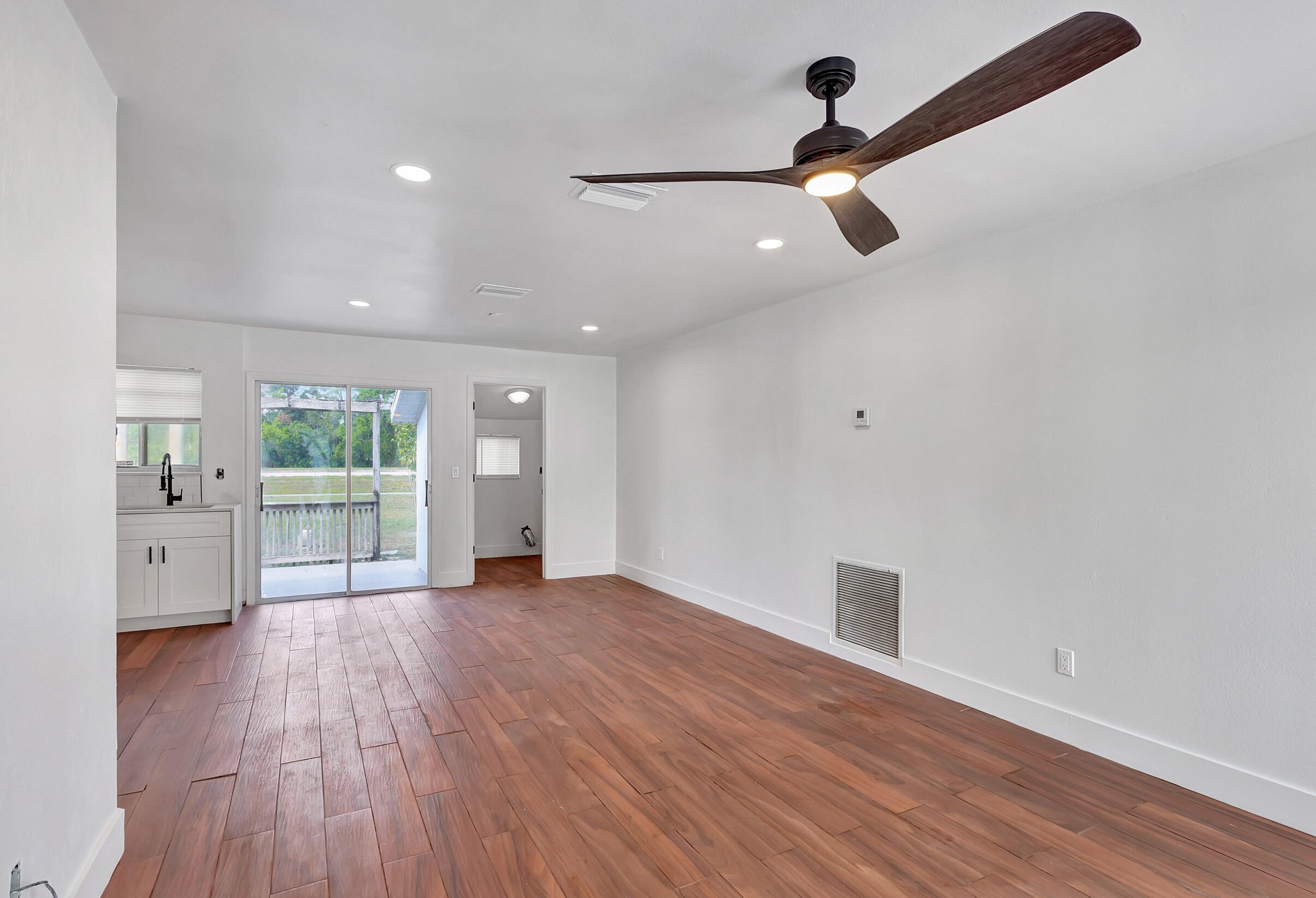 2041 Rainier Rd, Fort Pierce FL  34952-7613 exterior