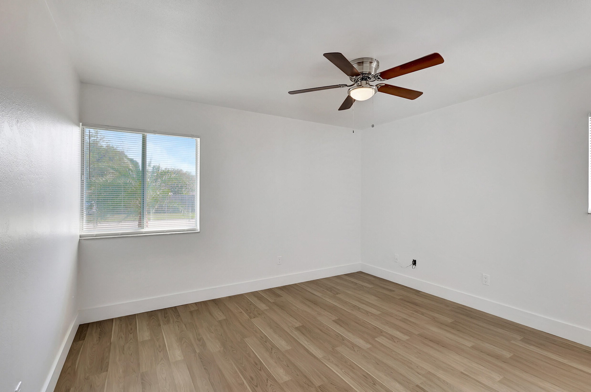 2041 Rainier Rd, Fort Pierce FL  34952-7613 exterior