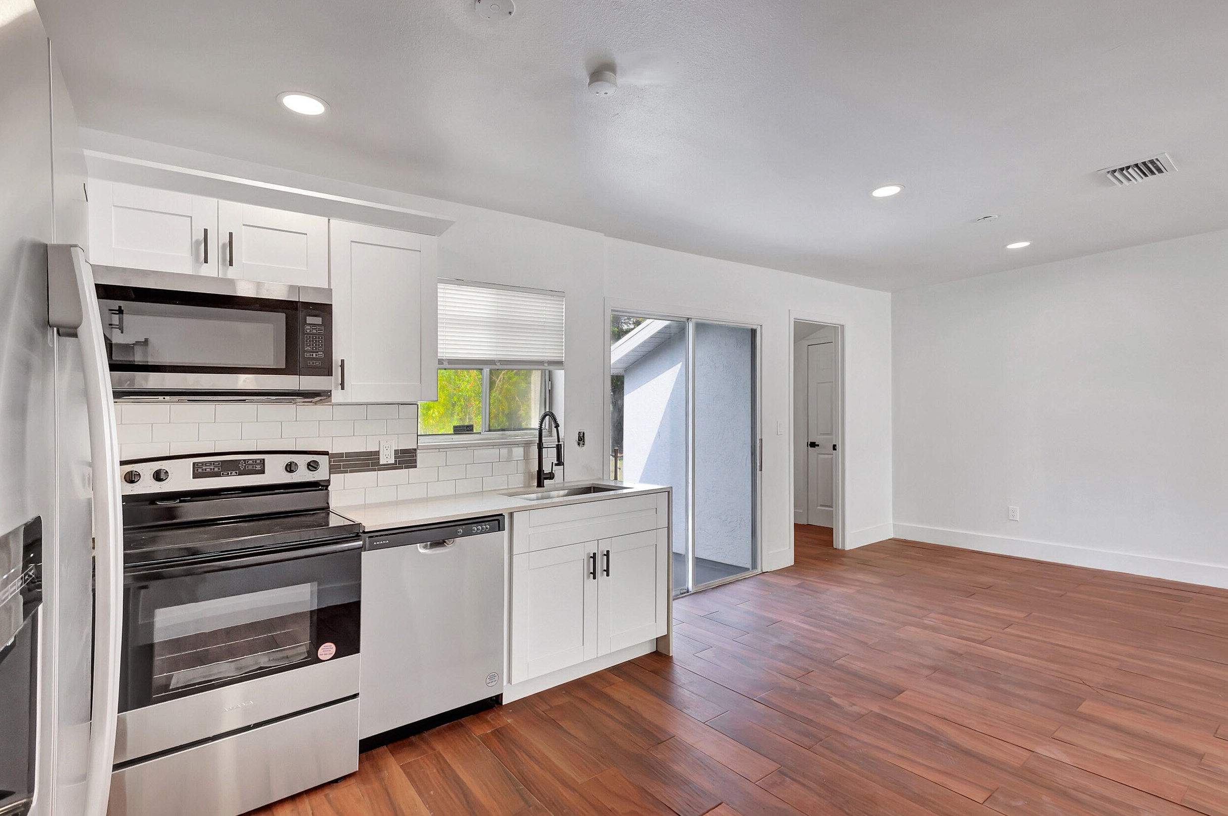 2041 Rainier Rd, Fort Pierce FL  34952-7613 exterior