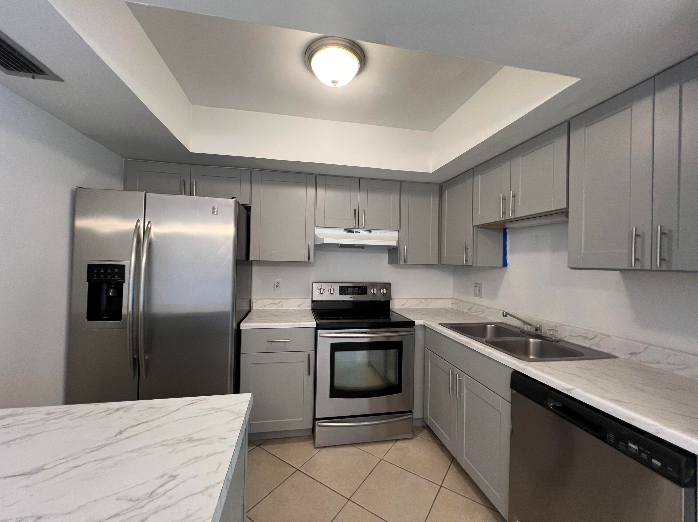4153 Oak Terrace Dr, Lake Worth, FL 33463