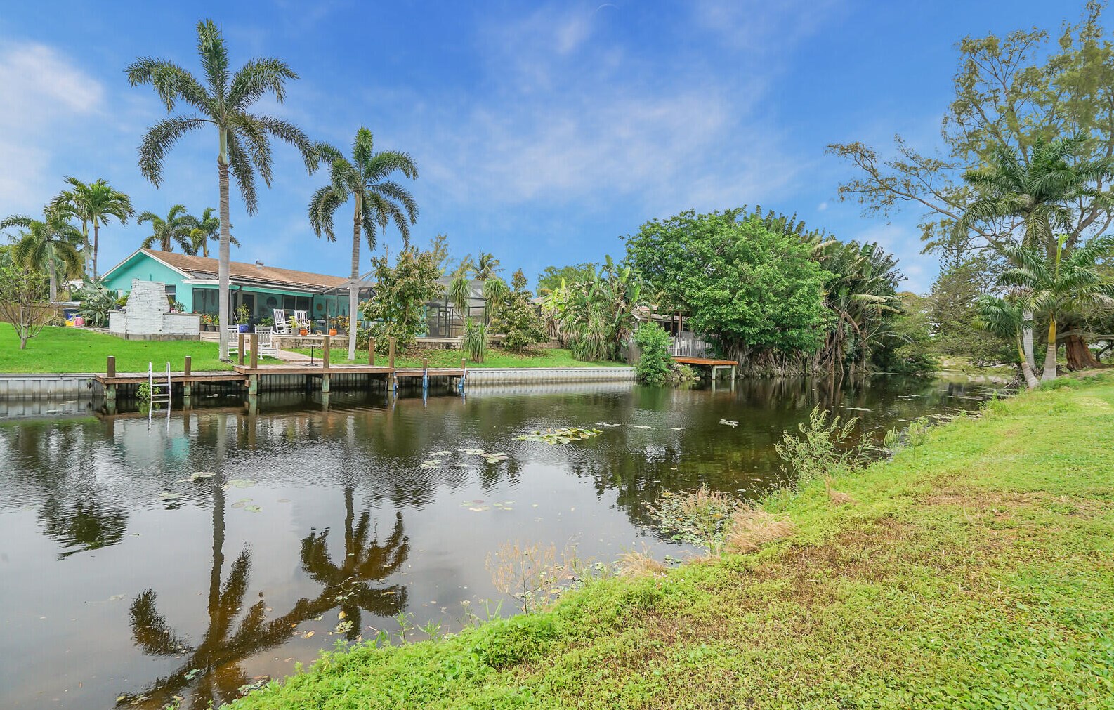 3230 Buccaneer Rd, Lake Worth, FL 33462