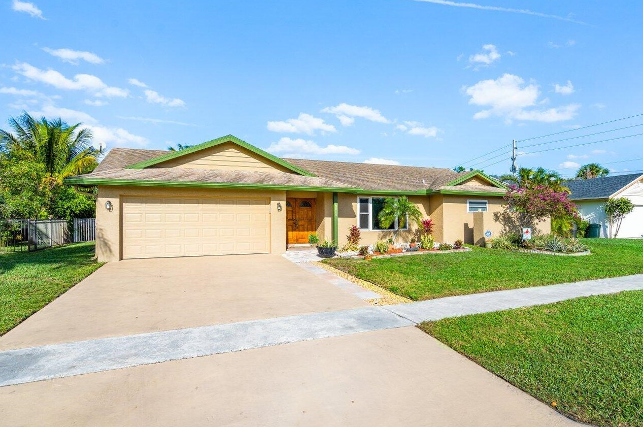 19718 Hampton Dr, Boca Raton, FL 33434-2838