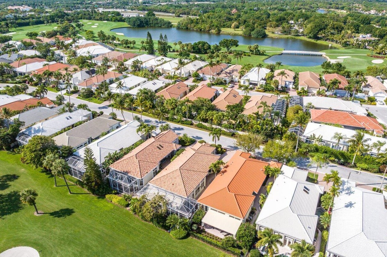 109 Coral Cay Dr, West Palm Beach FL  33418-4005 exterior