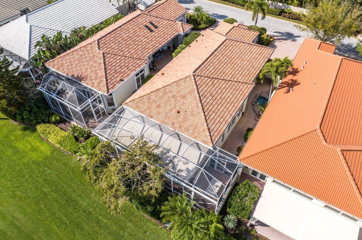 109 Coral Cay Dr, West Palm Beach FL  33418-4005 exterior