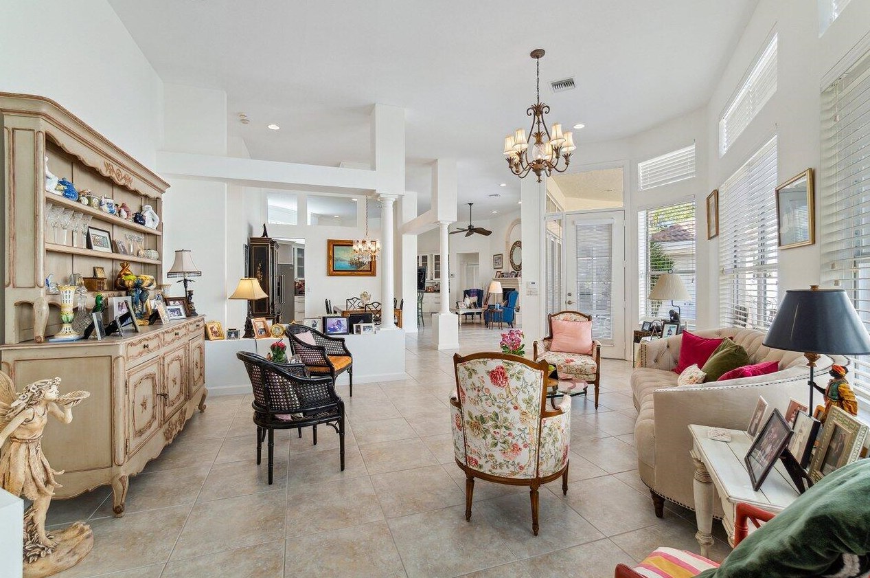 109 Coral Cay Dr, West Palm Beach FL  33418-4005 exterior