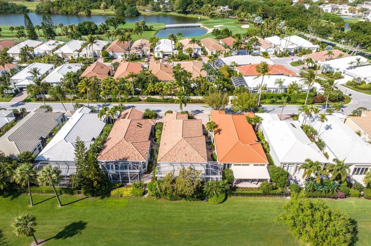 109 Coral Cay Dr, West Palm Beach FL  33418-4005 exterior