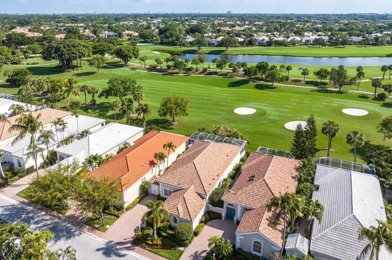 109 Coral Cay Dr, West Palm Beach FL  33418-4005 exterior