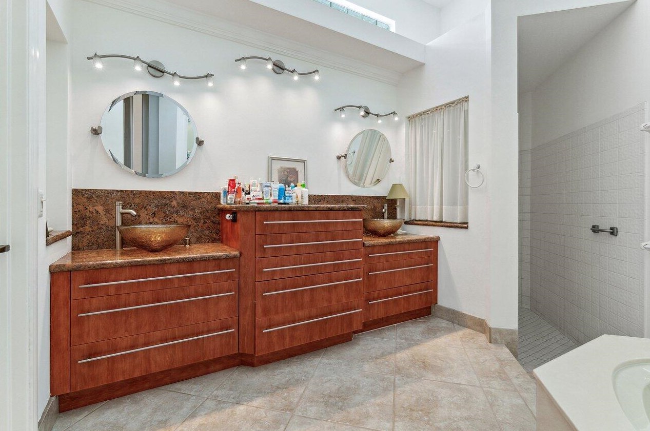 109 Coral Cay Dr, West Palm Beach FL  33418-4005 exterior
