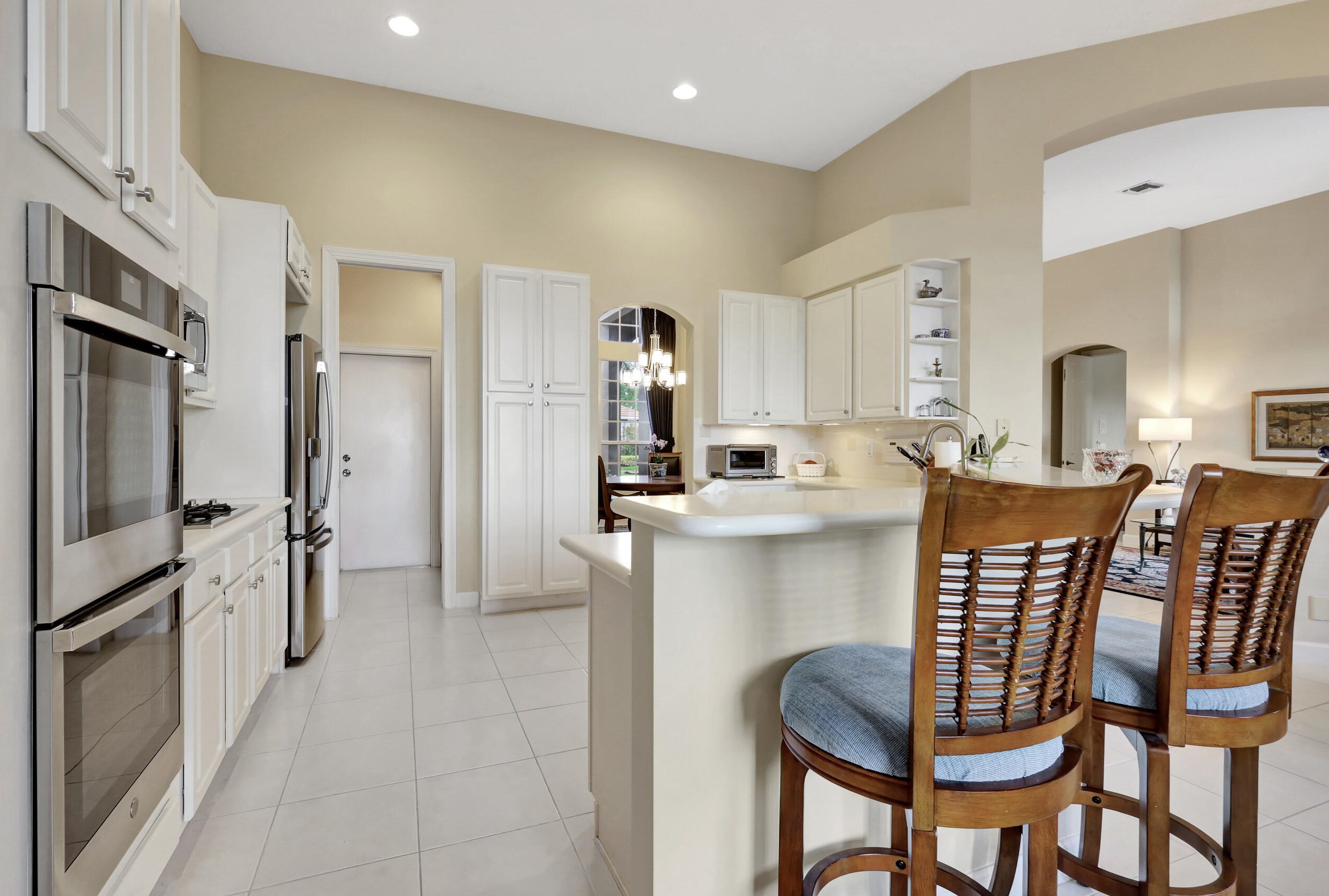 8984 Lakes Blvd, West Palm Beach FL  33412-1550 exterior