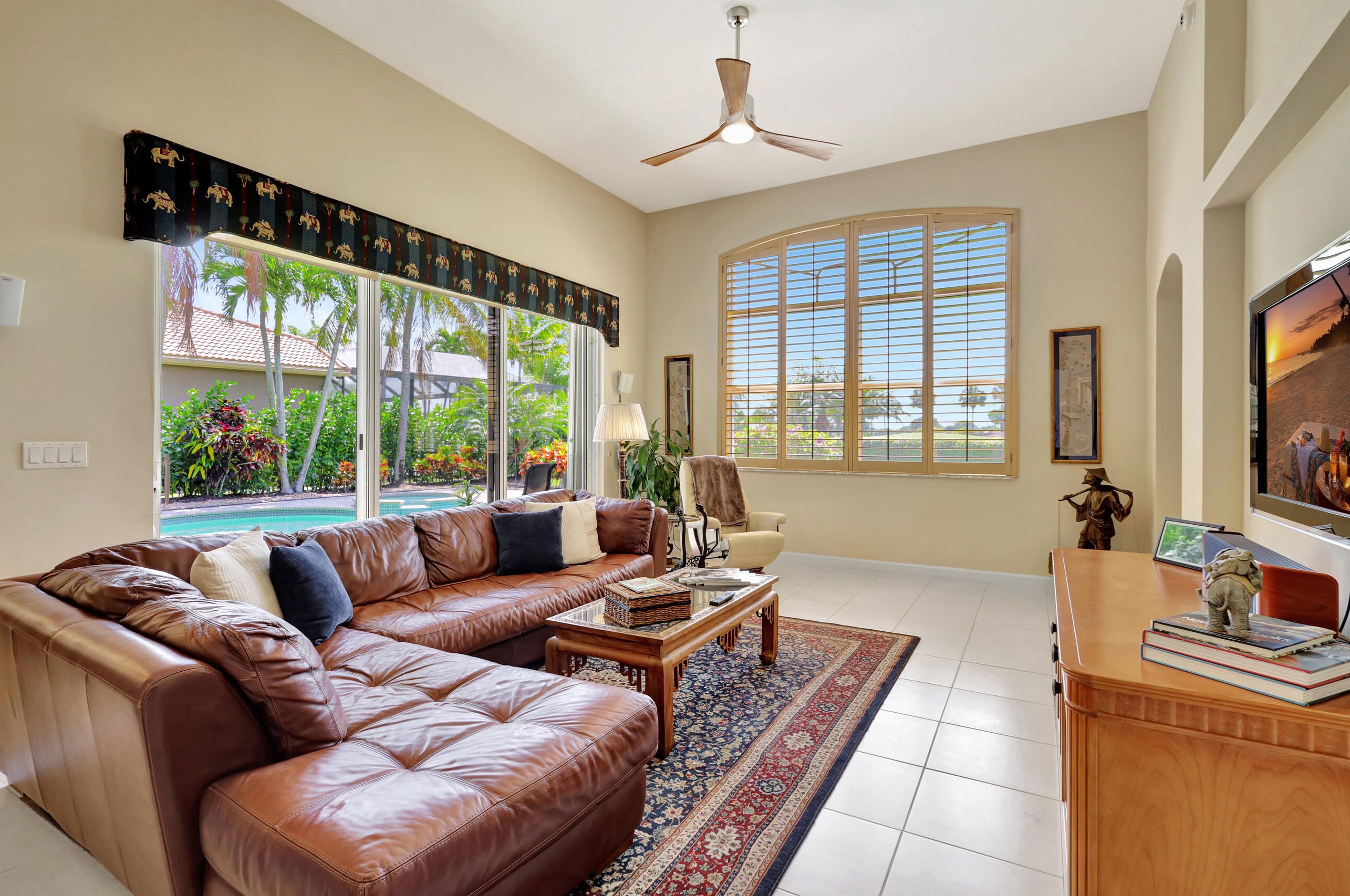 8984 Lakes Blvd, West Palm Beach FL  33412-1550 exterior