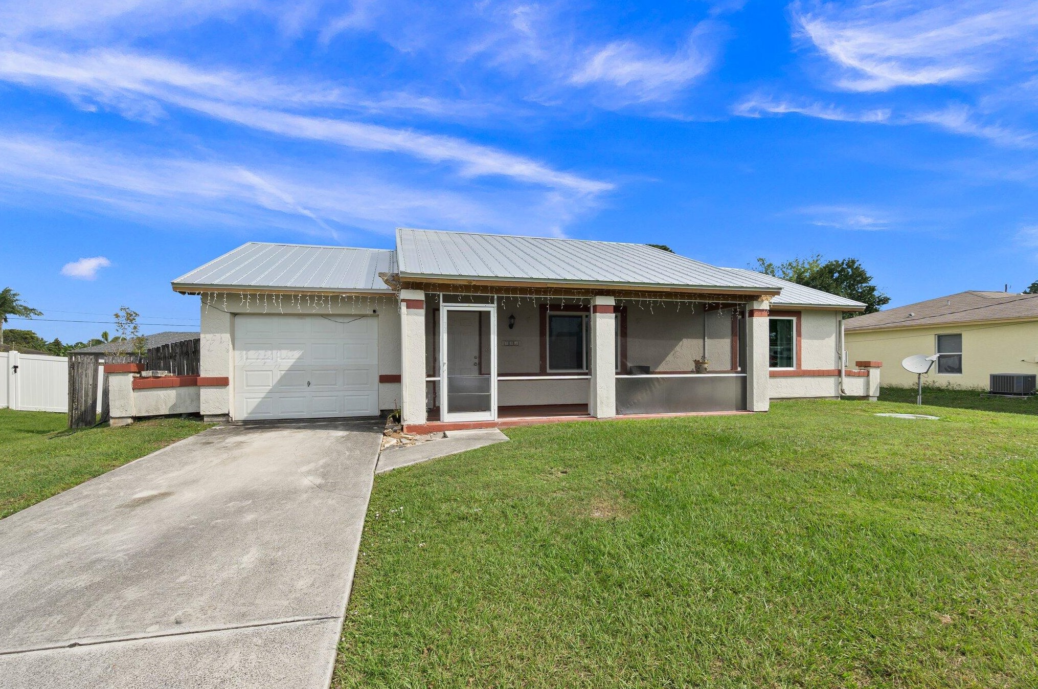 731 Bayard Ave, Fort Pierce, FL 34983-1071