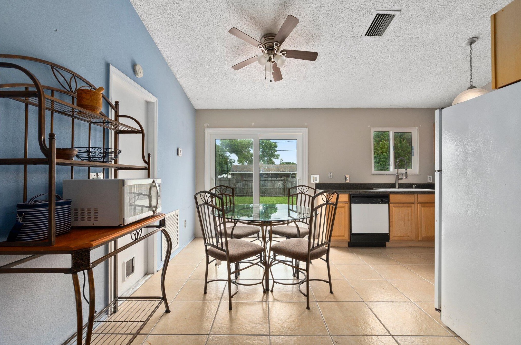 731 Bayard Ave, Fort Pierce FL  34983-1071 exterior