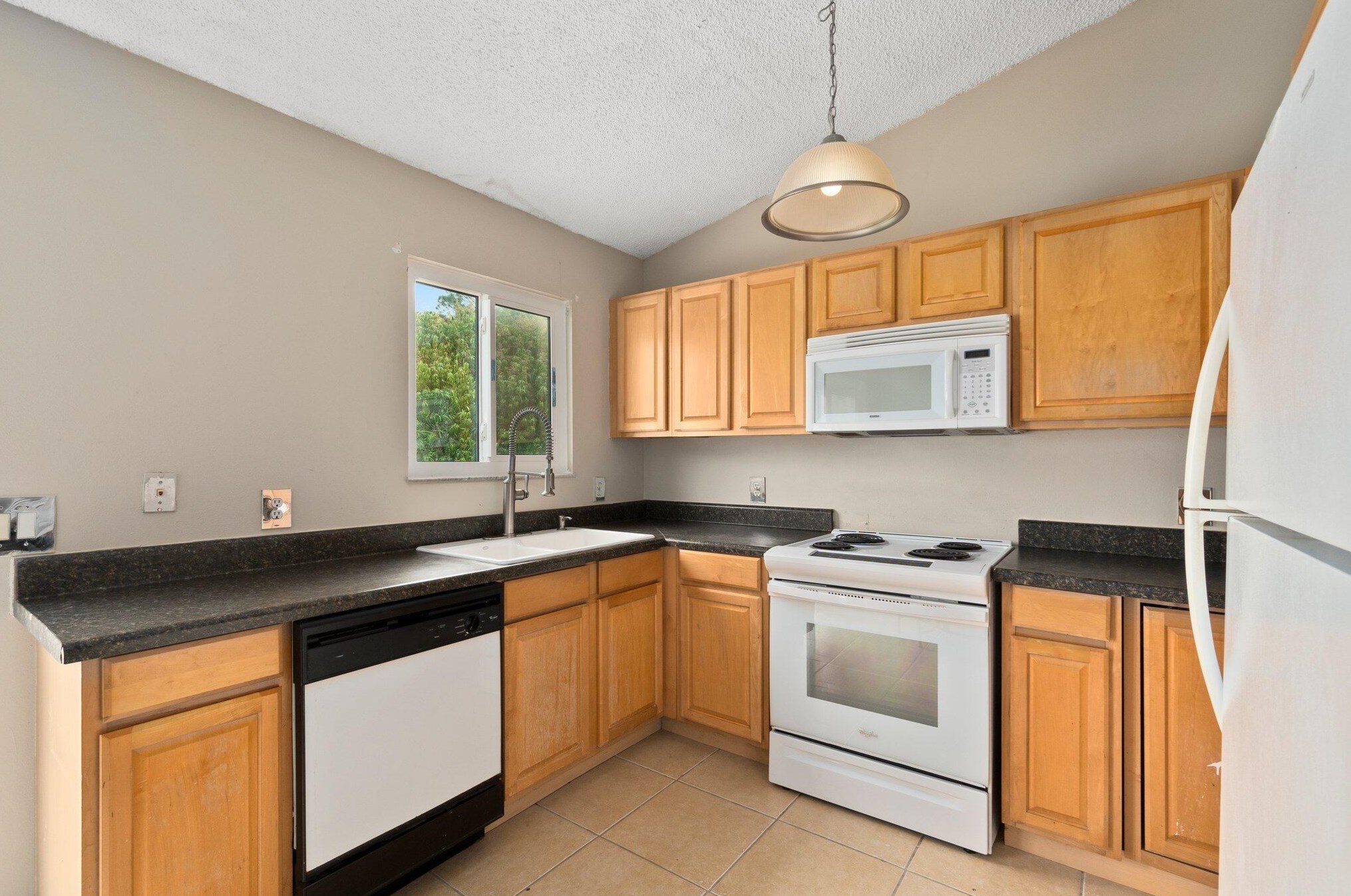 731 Bayard Ave, Fort Pierce FL  34983-1071 exterior