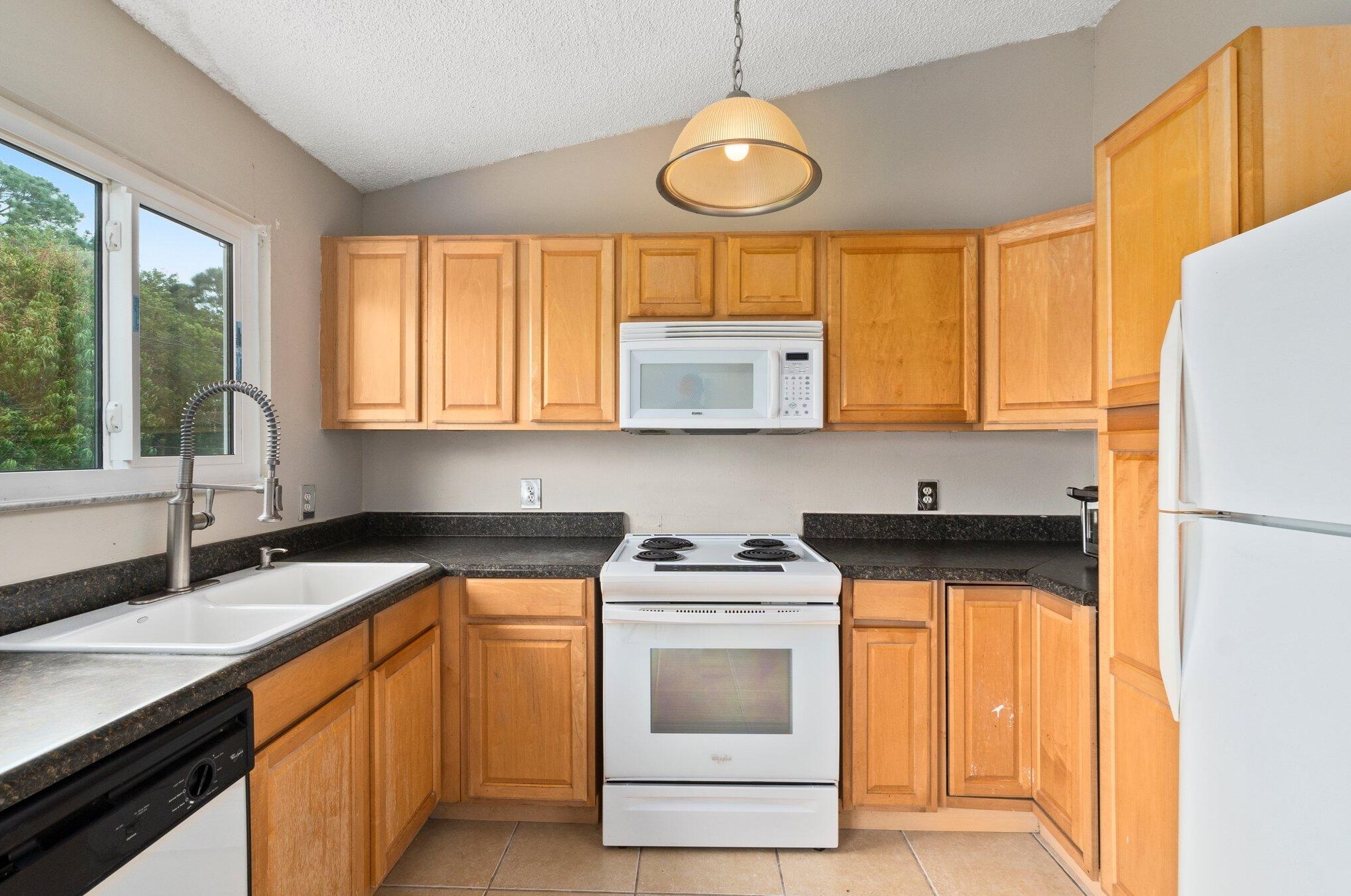 731 Bayard Ave, Fort Pierce FL  34983-1071 exterior