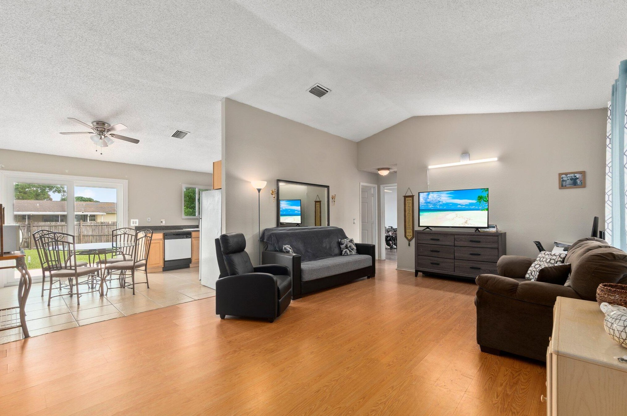 731 Bayard Ave, Fort Pierce FL  34983-1071 exterior