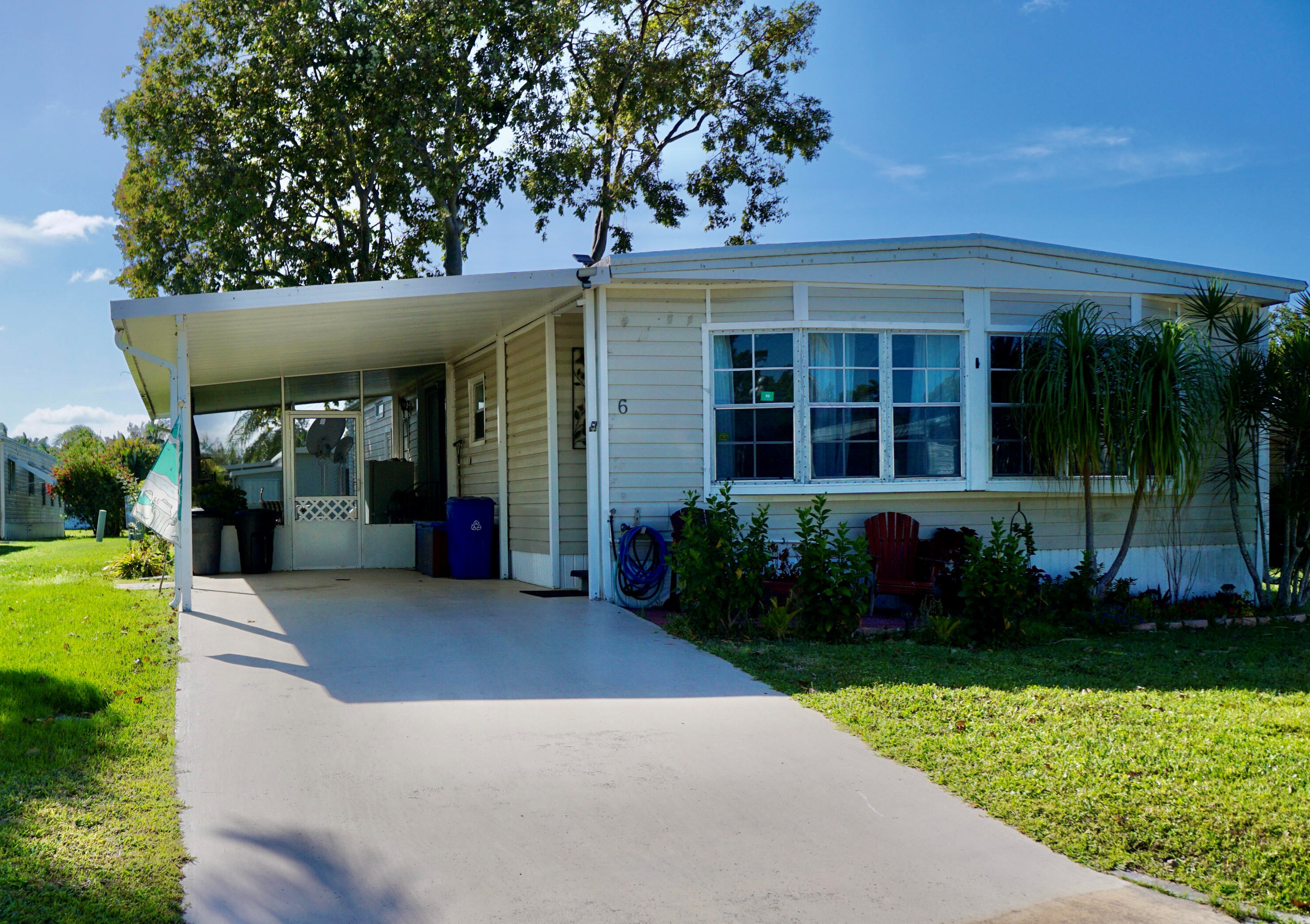 6 Merida Ln, Fort Pierce, FL 34952-3441