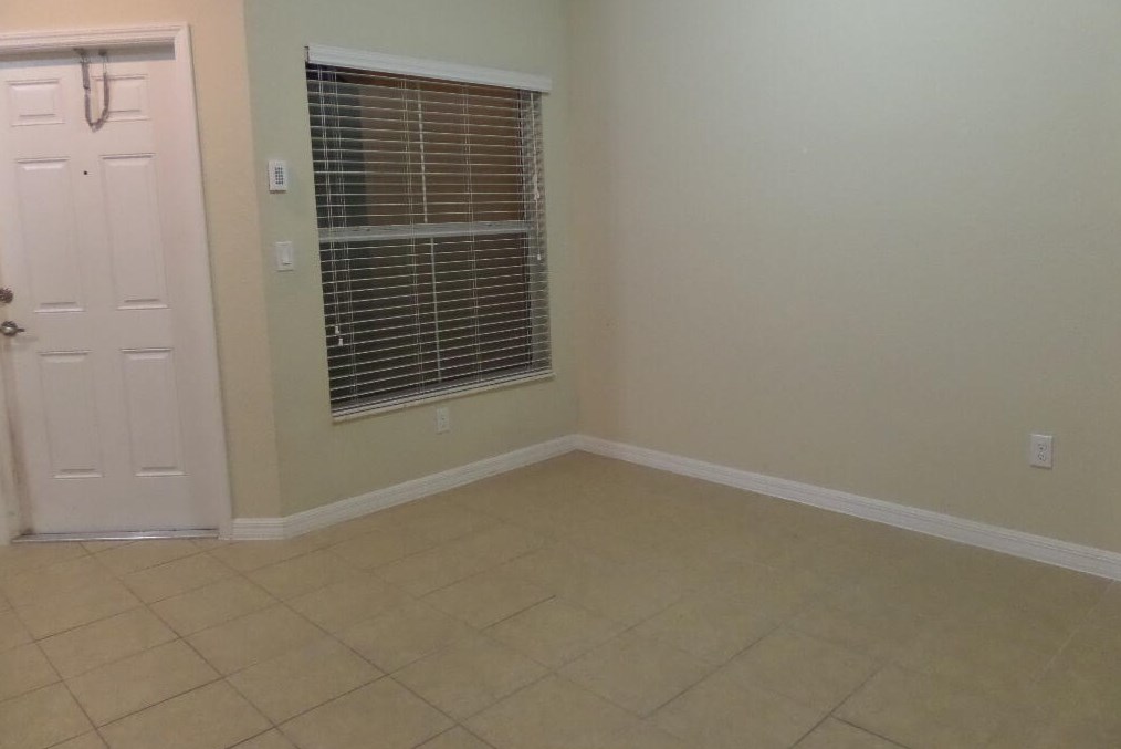 328 Lake Monterey Cir, Boynton Beach, FL 33426